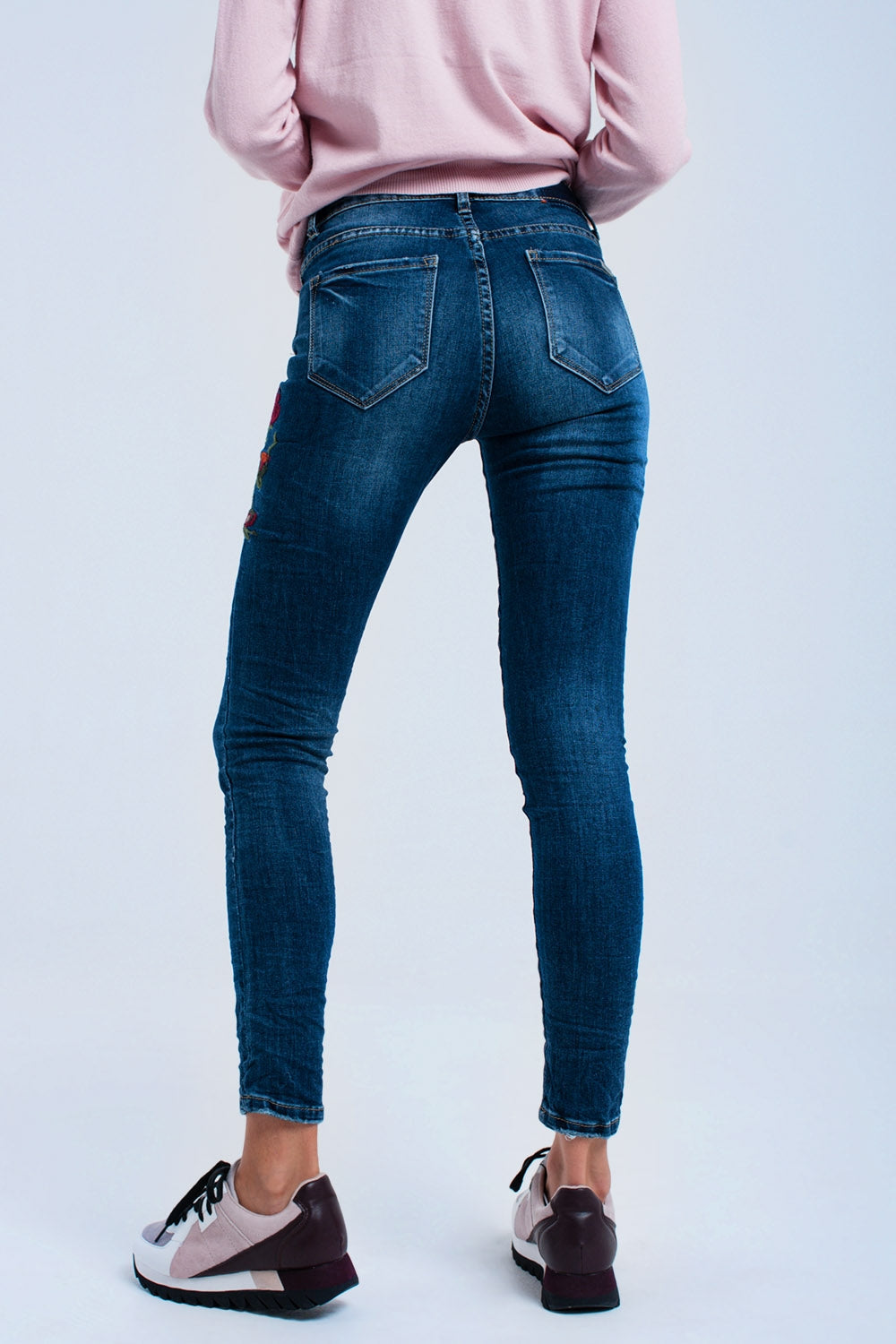 Vaquero skinny con flores Q2