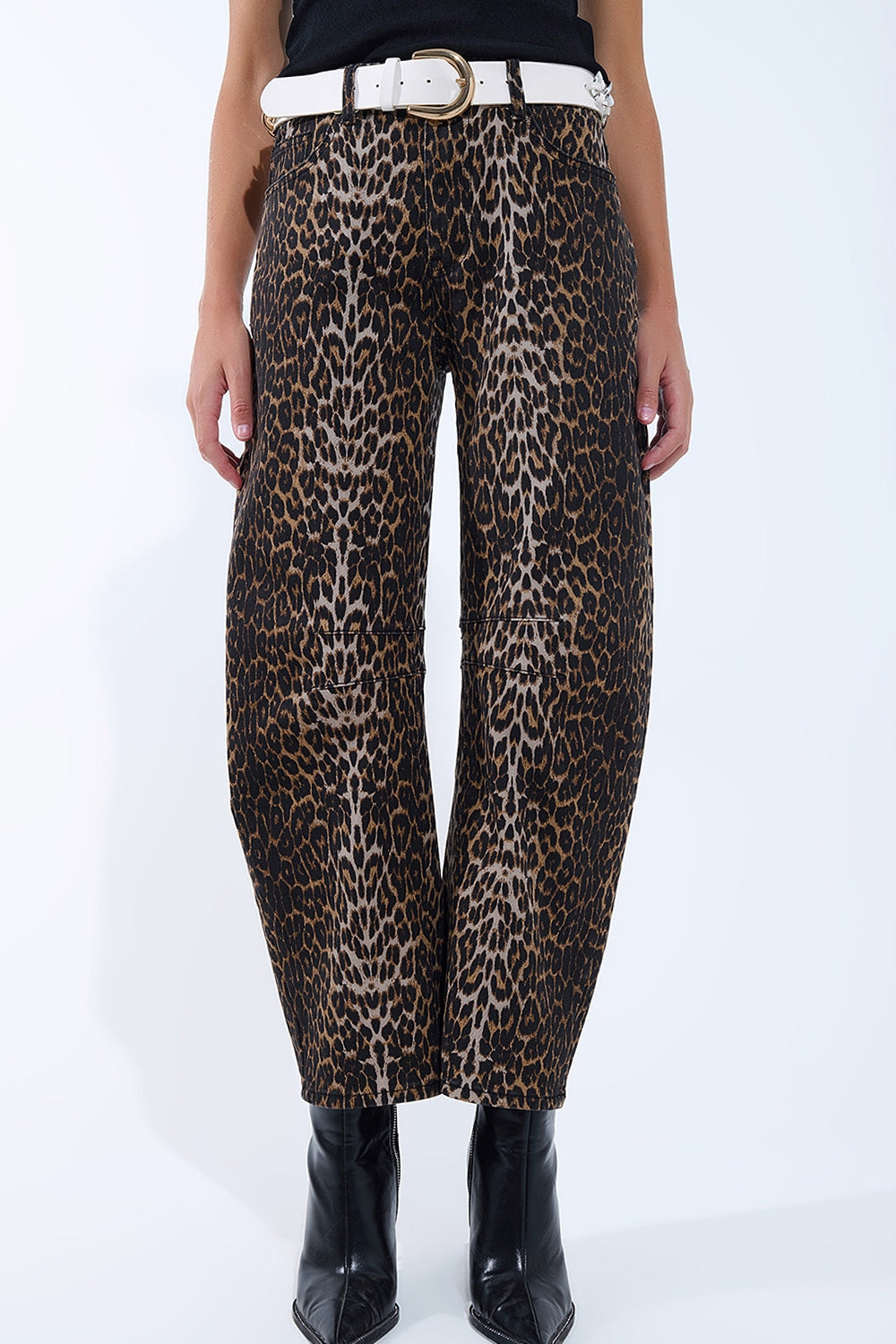 Q2 Vaqueros Barrel con estampado de leopardo