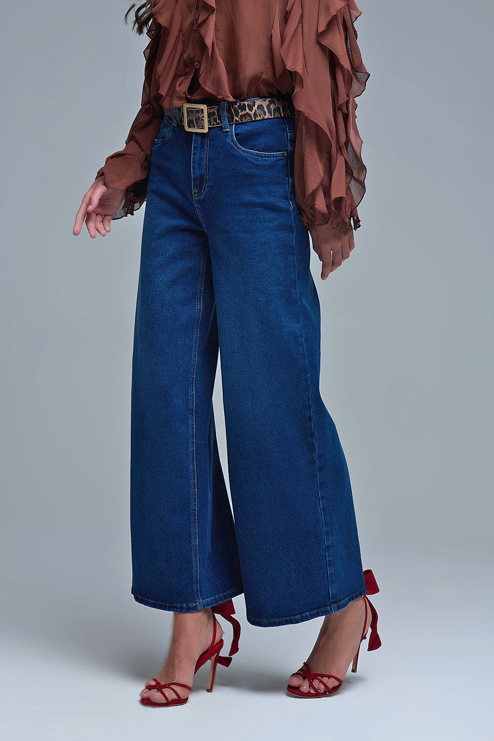 Vaqueros Basic Stretch con pernera ancha en azul oscuro Q2