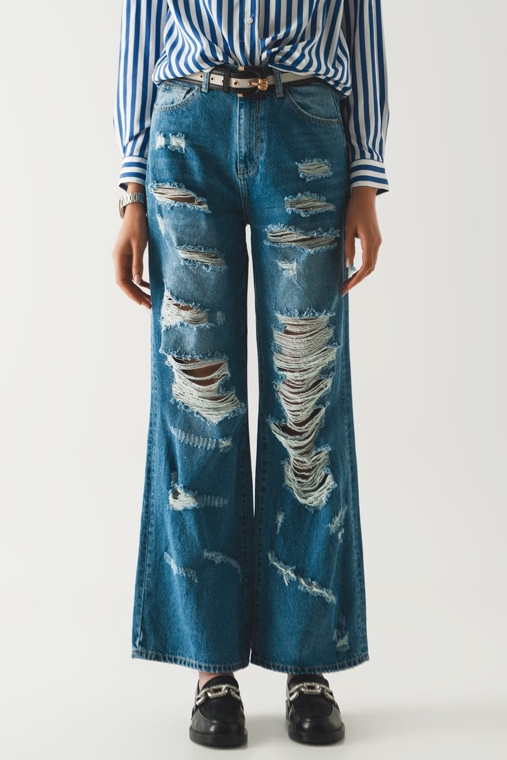 Vaqueros boyfriend desgarrados en azul Q2
