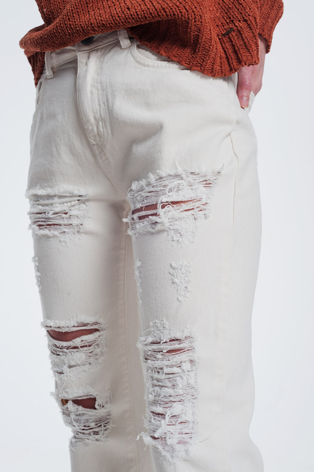 Vaqueros Boyfriend rasgados en beige Q2