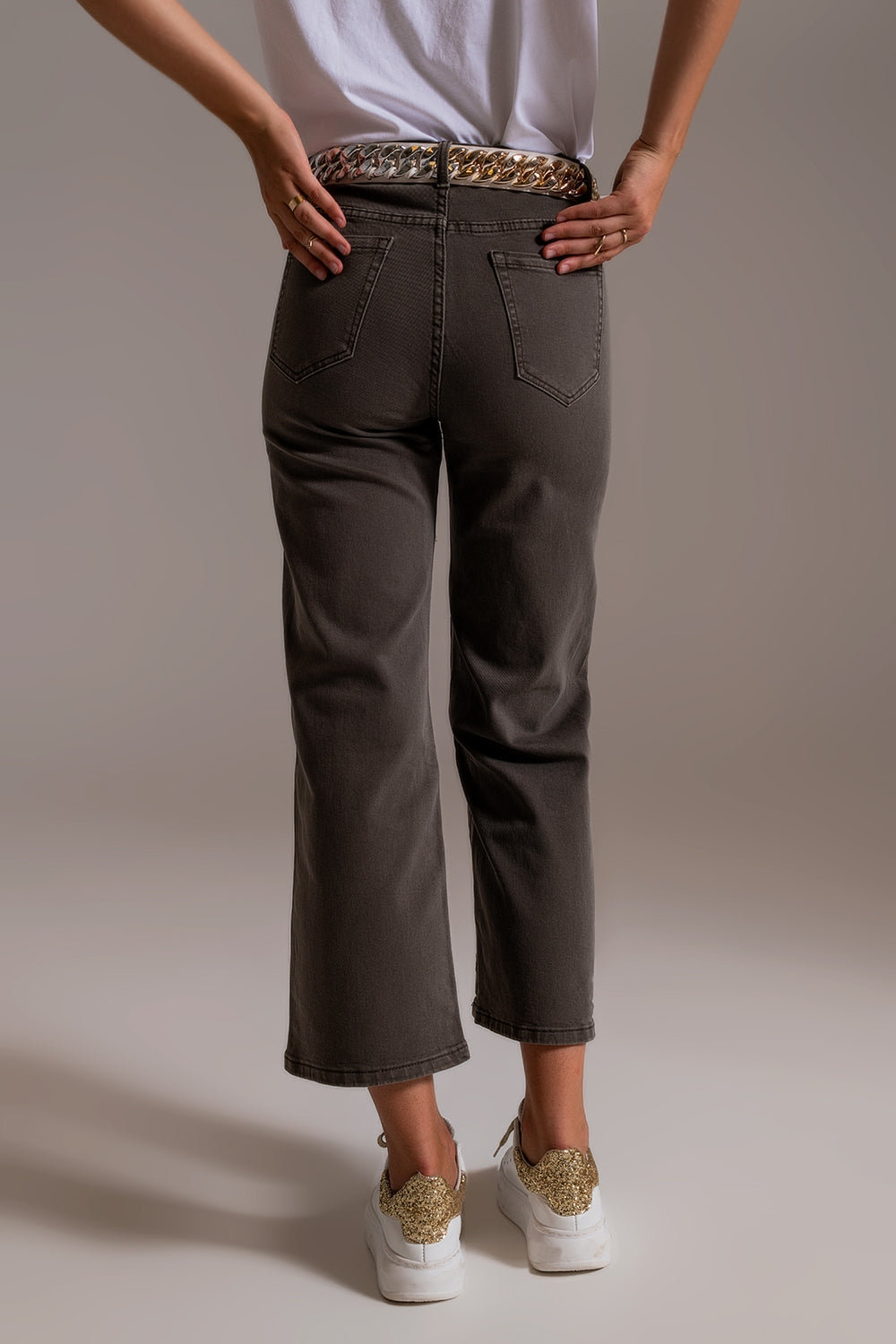 Vaqueros capri color gris de pernera ancha Q2
