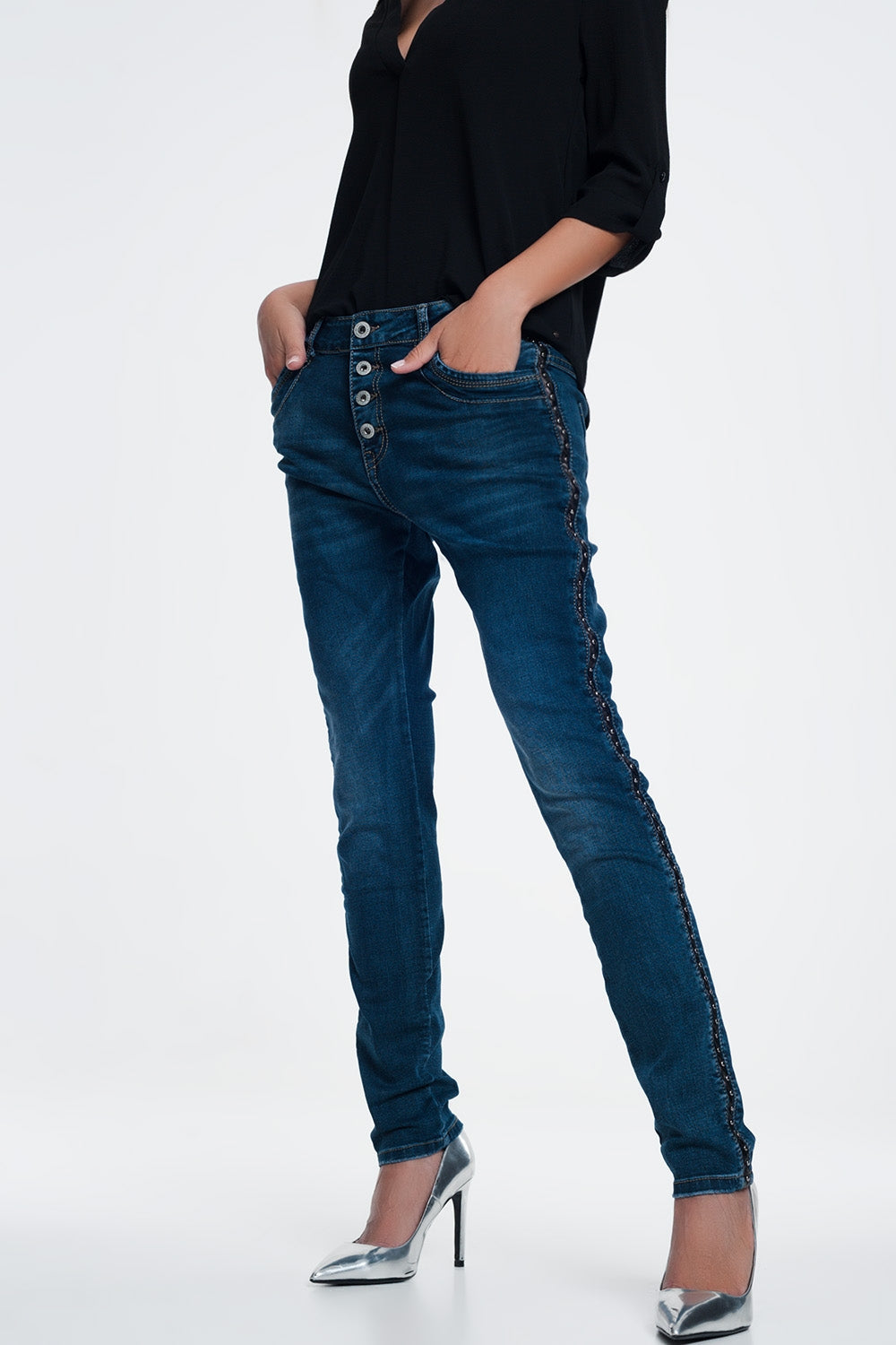 Vaqueros con tachuelas con tira lateral polipiel Q2