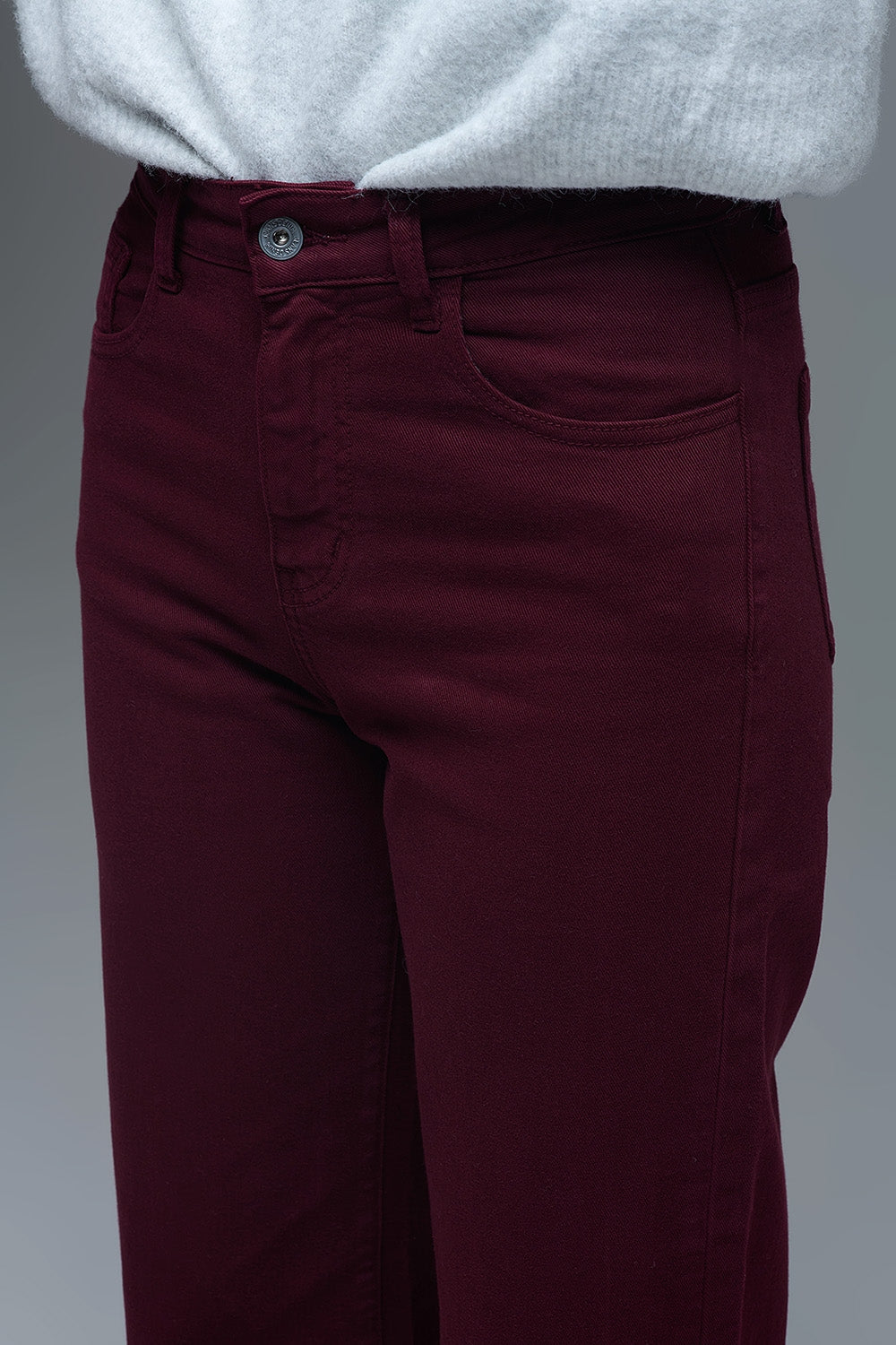 Vaqueros cropped wide leg en burdeos Q2