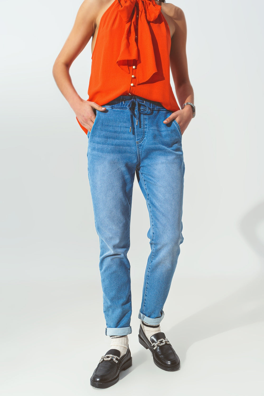 Vaqueros estilo joggers con cordón Q2