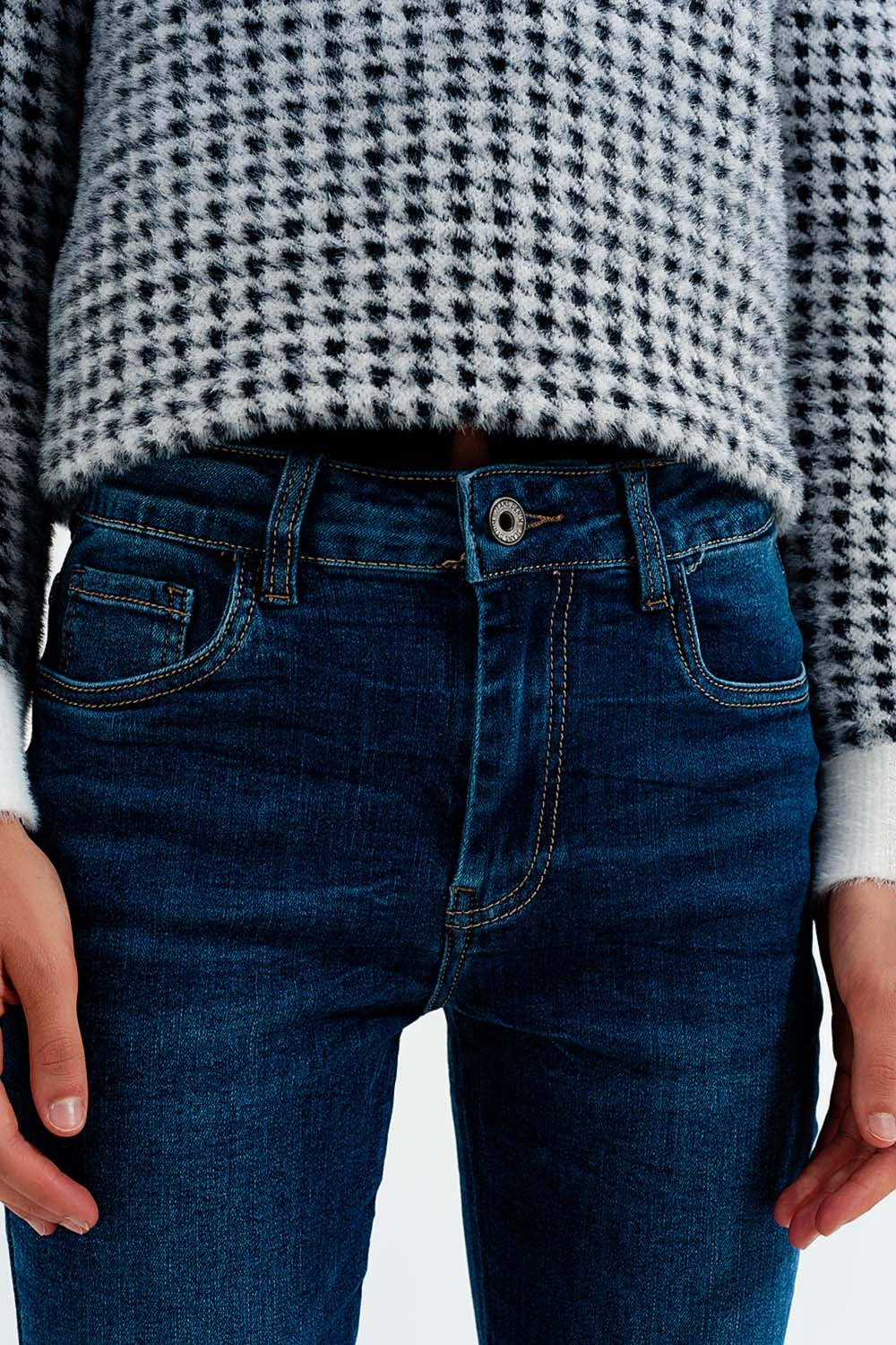 Vaqueros pitillo con lavado azul medio de talle alto Q2