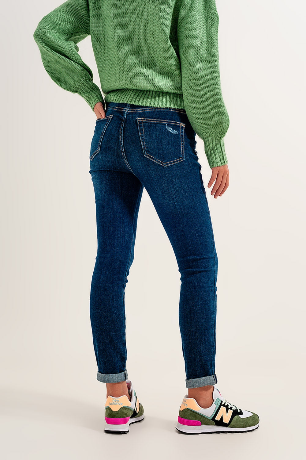 Vaqueros Skinny azul medio con dobladillo en el bajo elastico Q2