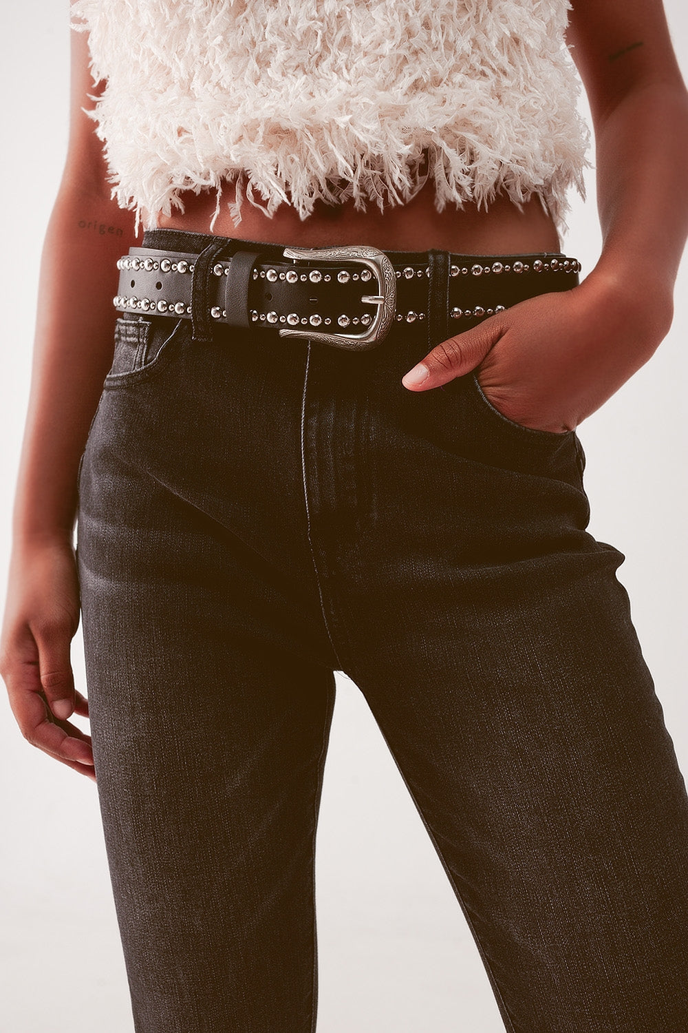 Vaqueros skinny en negro deslavado con cintura alta Q2