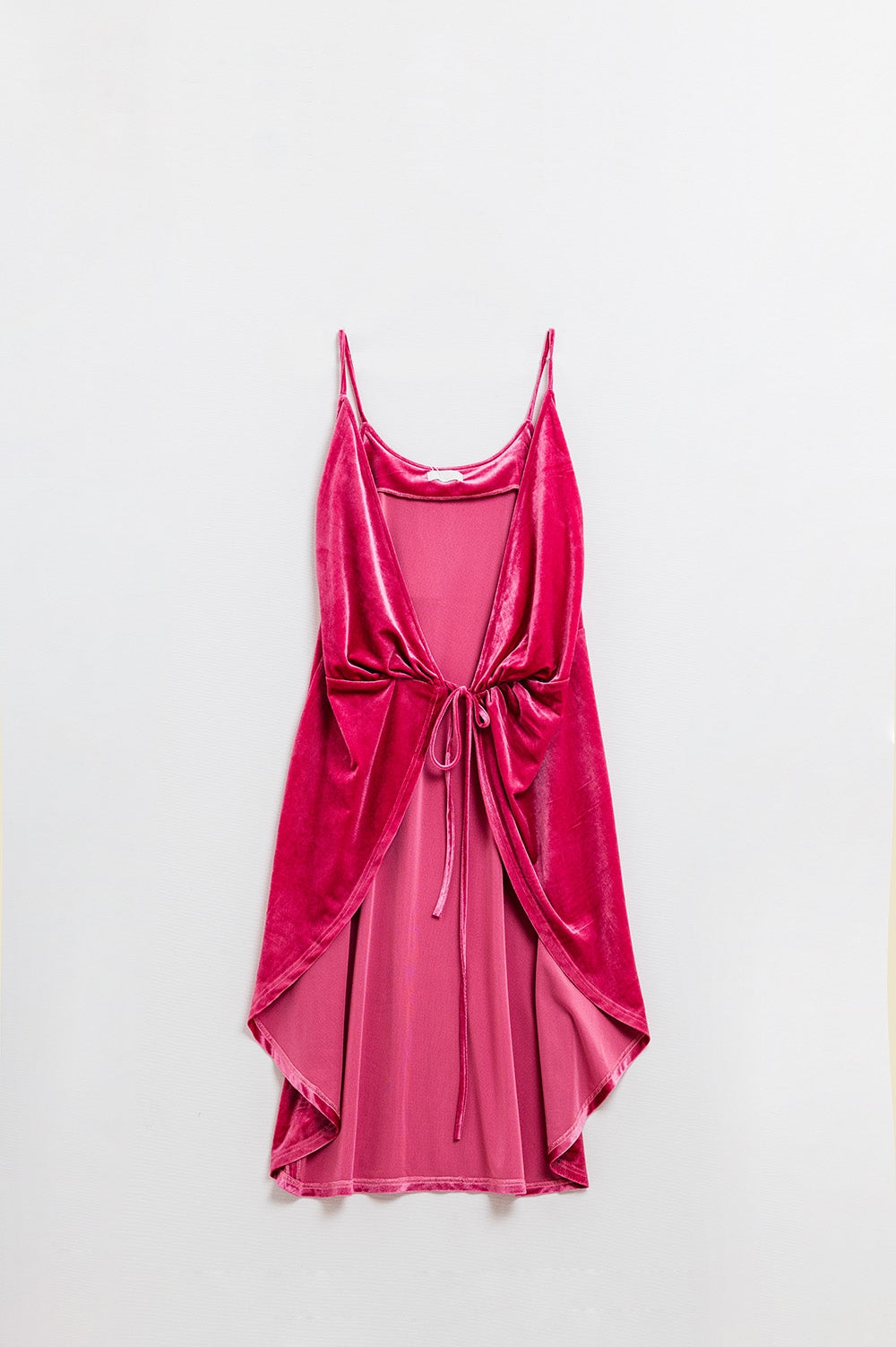 Q2 Vestido a capas de terciopelo fucsia con detalle de lazo
