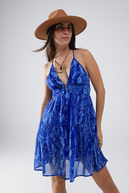 Q2 Vestido BabyDoll con escote halter y espalda descubierta en estampado azul serpiente