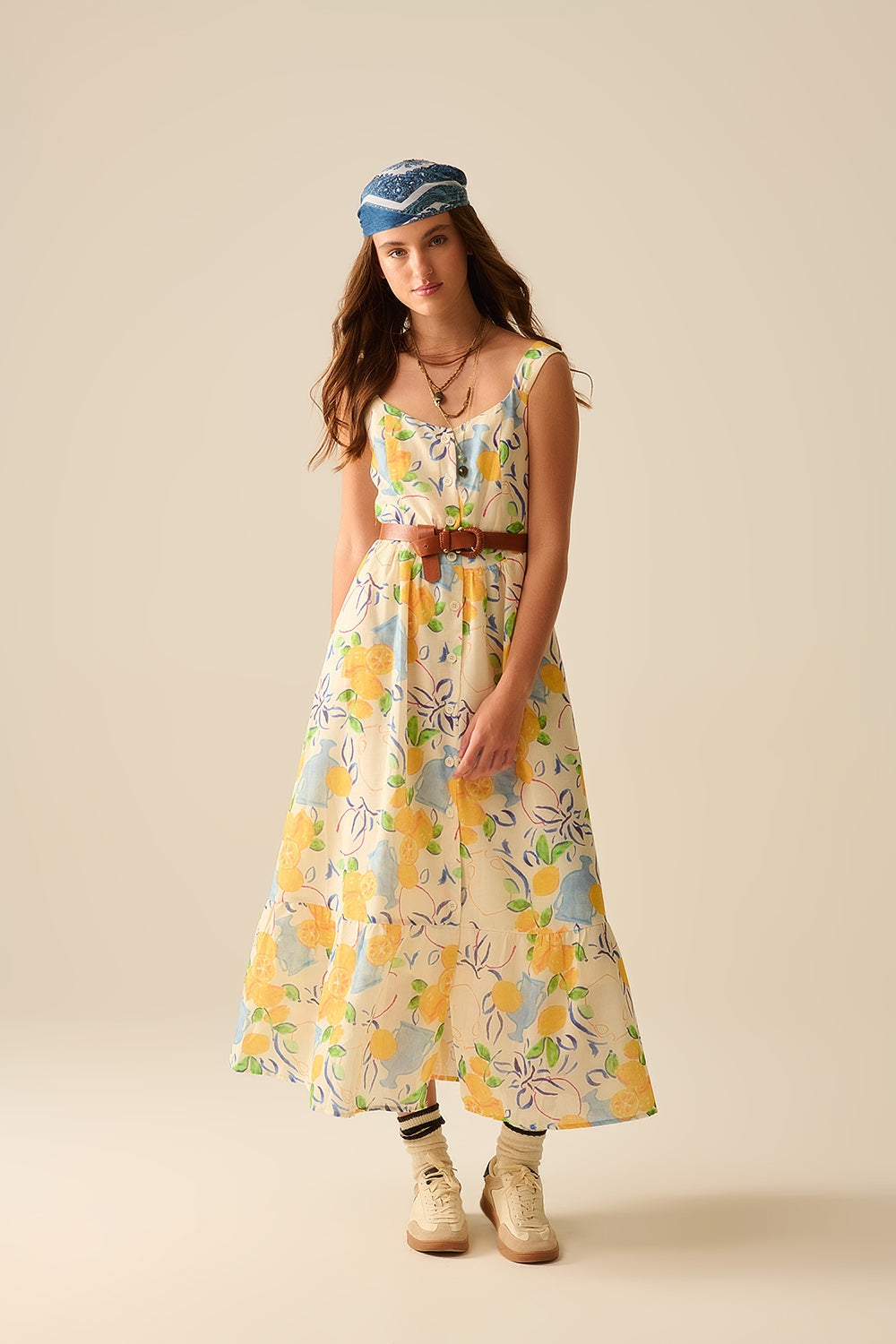 vestido blanco maxi sin tirantes con estampado de limones Q2