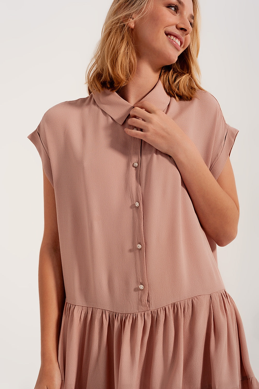 Vestido camisero corto y bajo escalonado rosa claro Q2