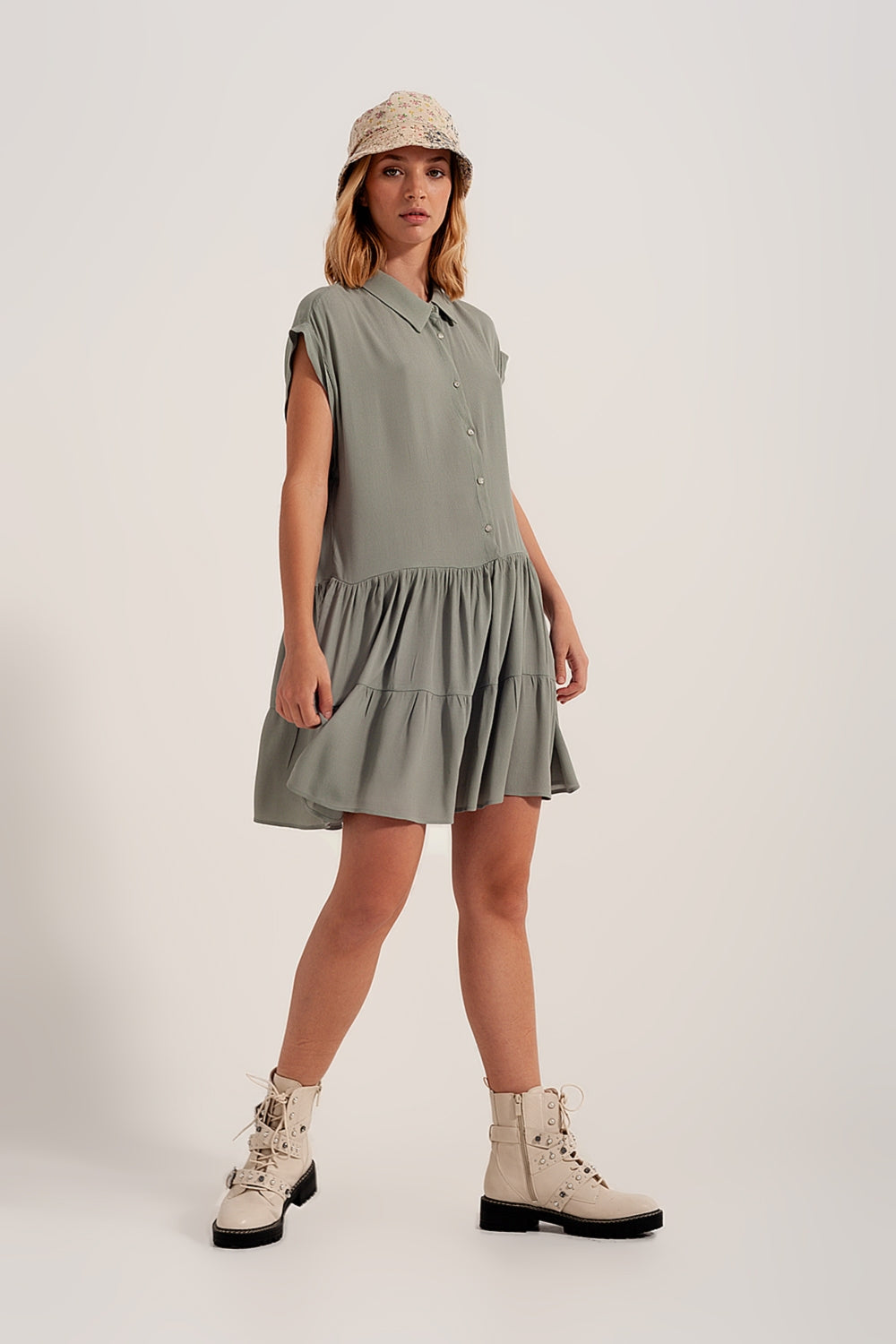 Vestido camisero corto y bajo escalonado verde Q2