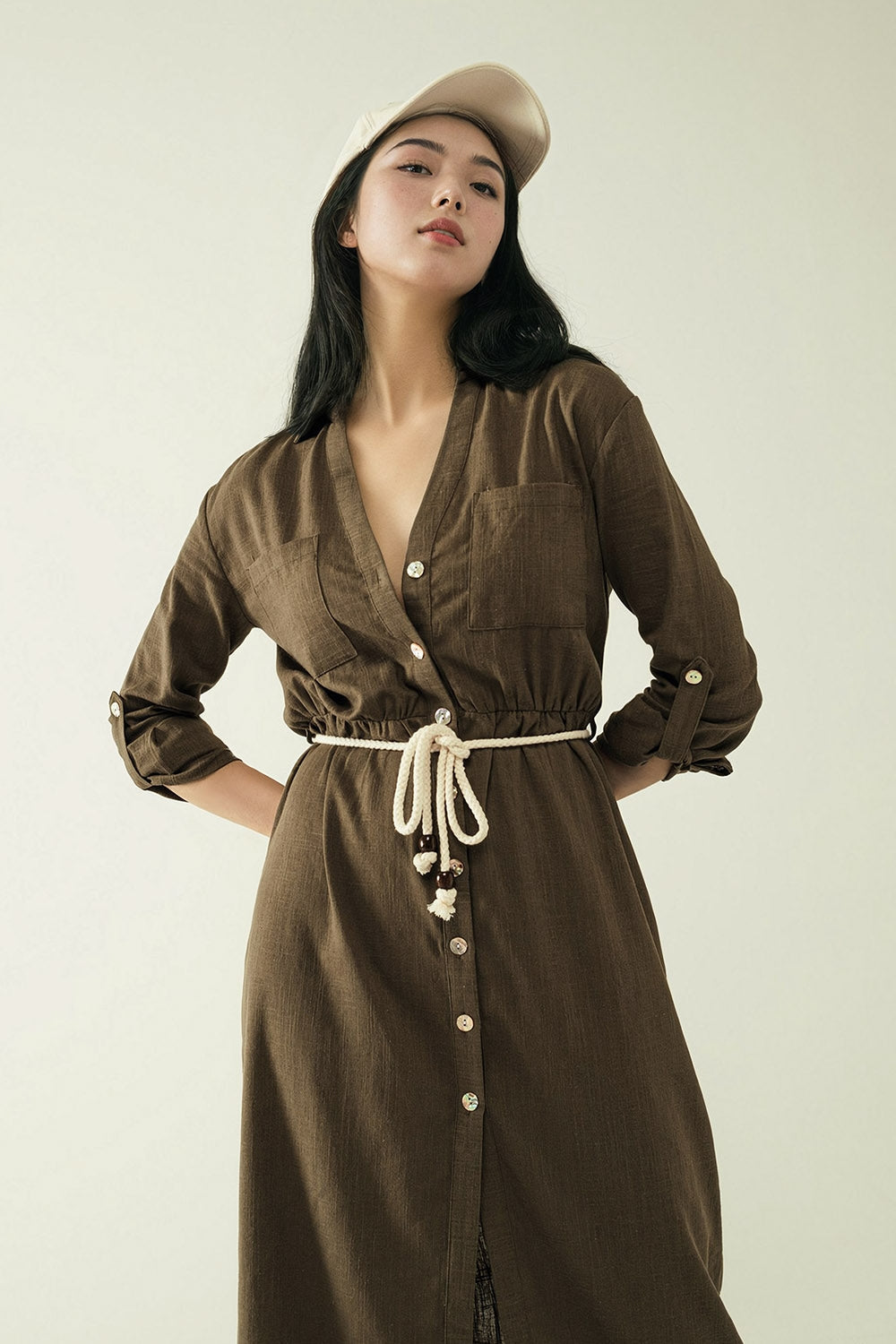 Vestido camisero Khaki de manga larga con cierre de botones Q2