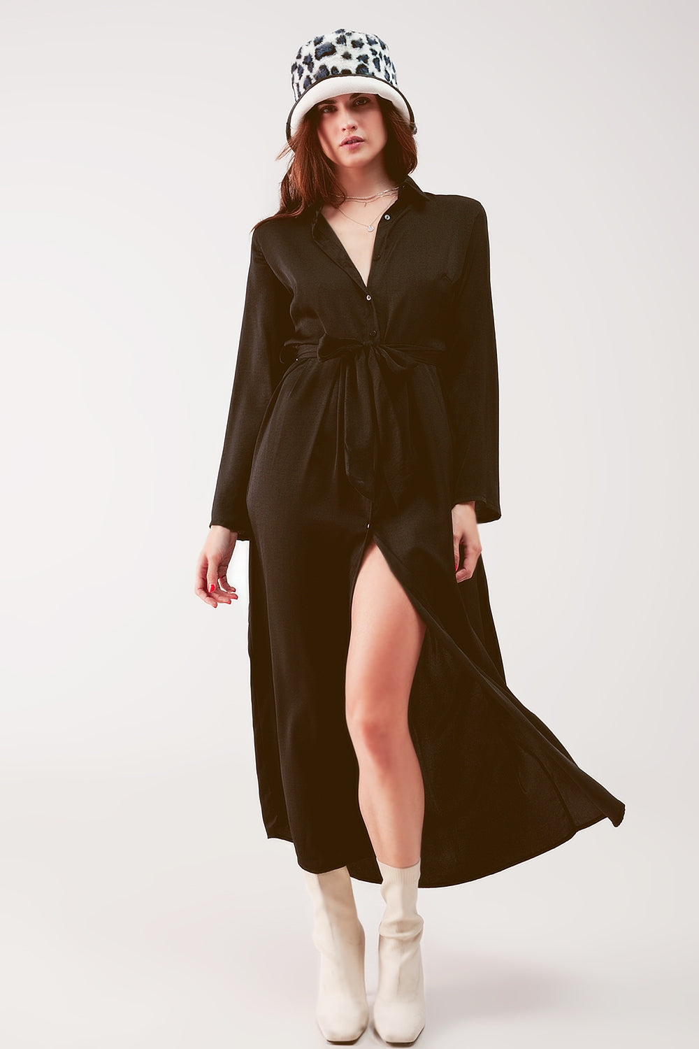 Vestido camisero largo negro de corte holgado Q2