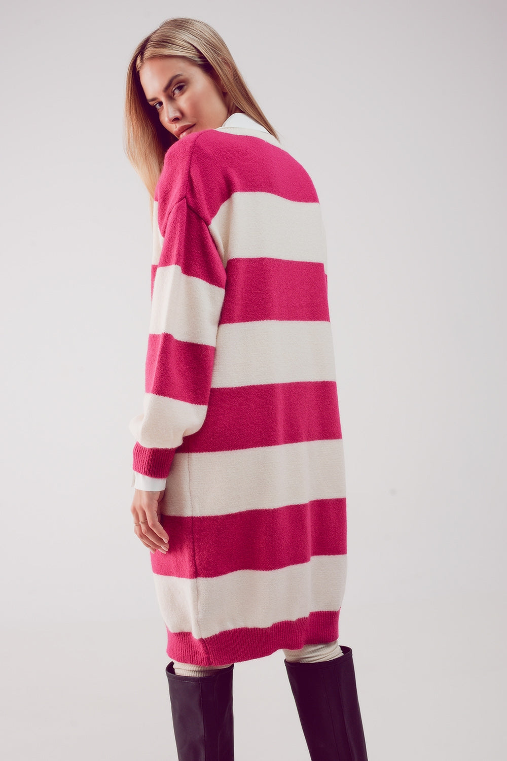 Vestido color fucsia y negro estilo jersey a rayas Q2