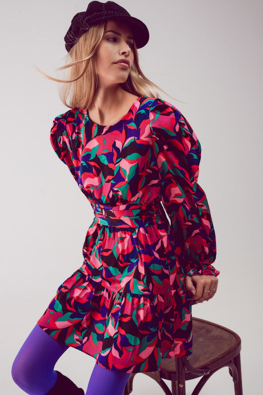 Q2 Vestido corto con mangas abullonadas en negro