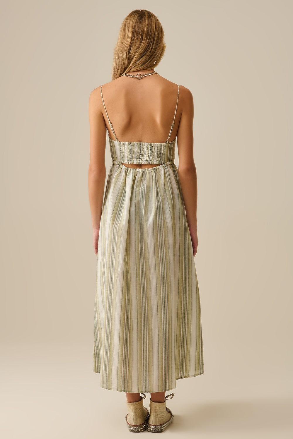 Vestido de tirantes a rayas con cuello en V en verde Q2