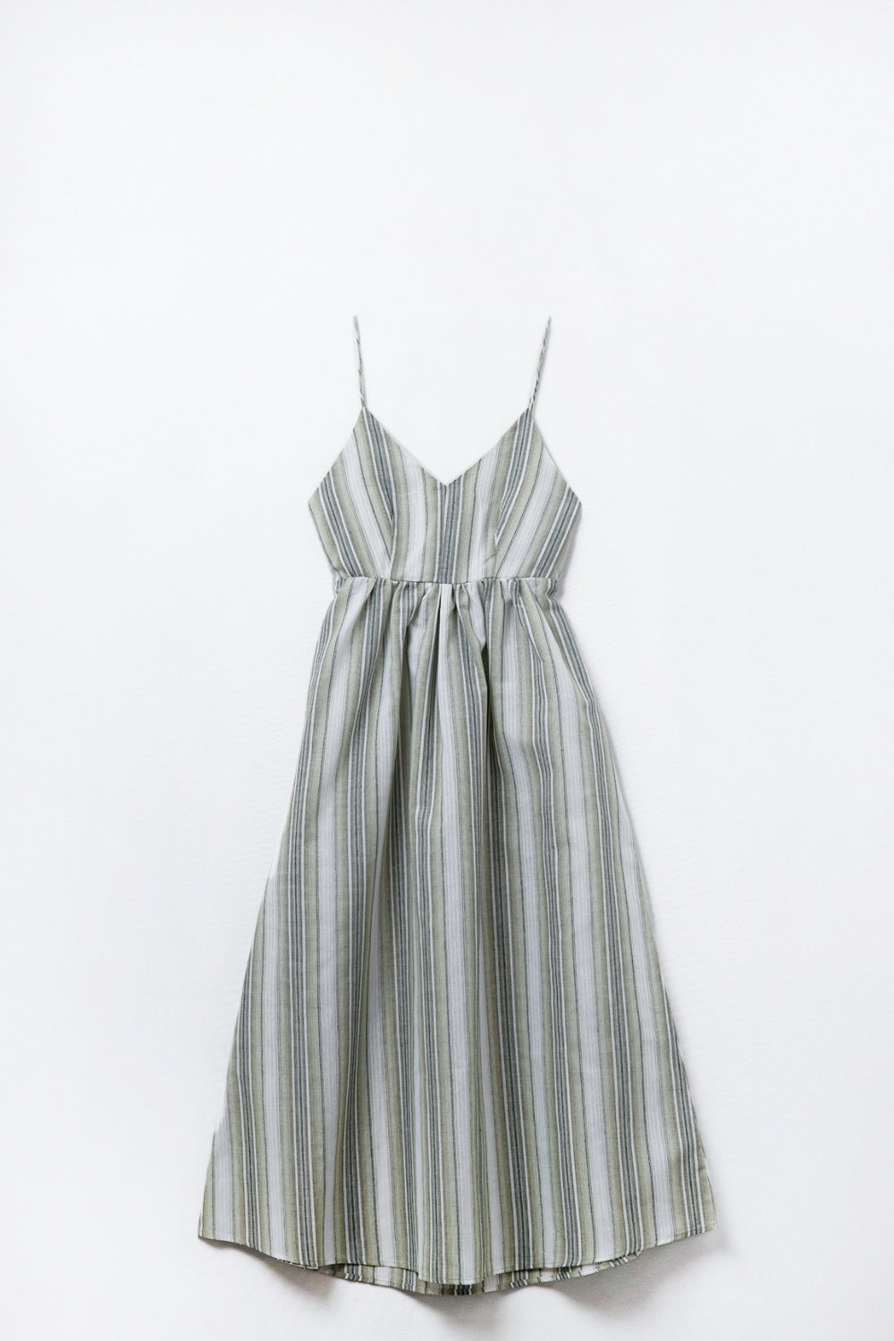 Vestido de tirantes a rayas con cuello en V en verde Q2