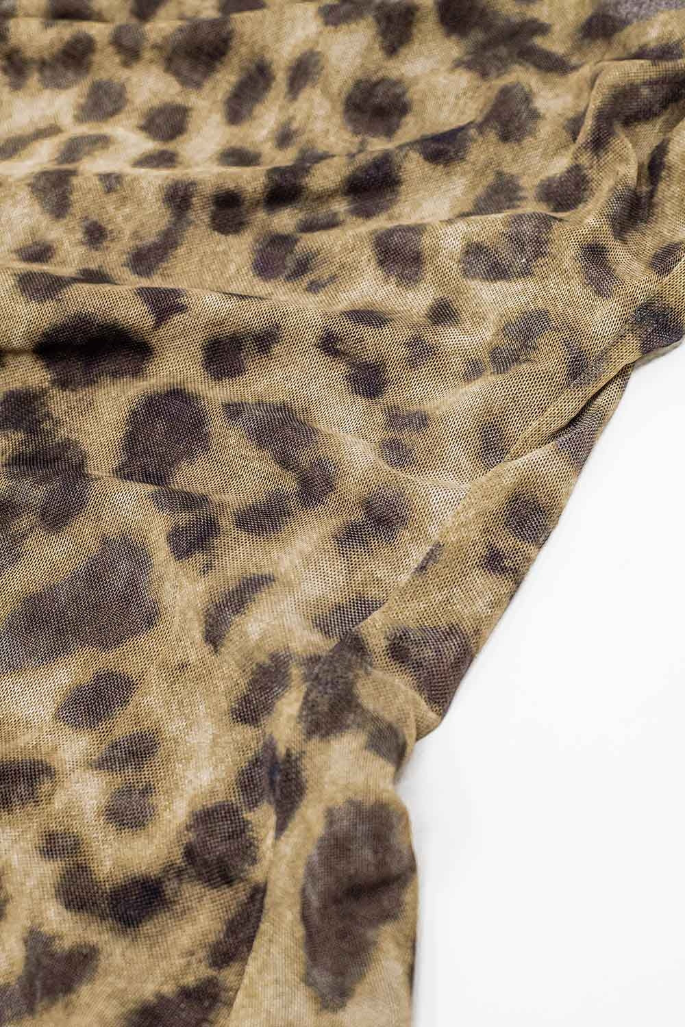 Vestido de tirantes de leopardo en tejido de malla Q2