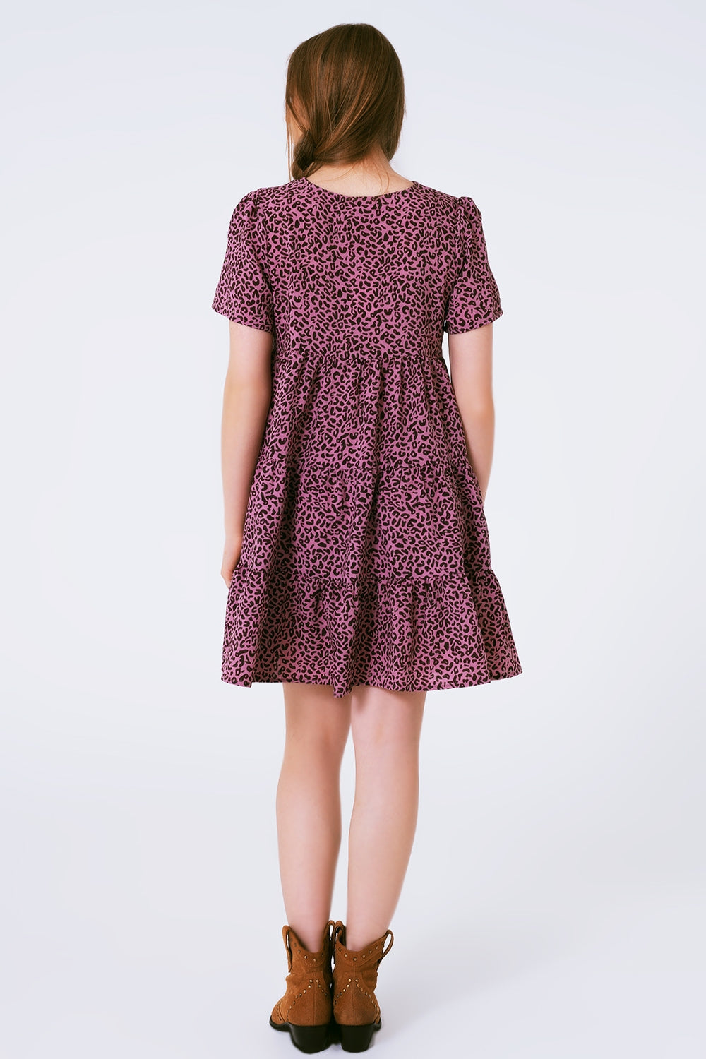 Vestido estilo baby doll de manga corta con detalle en el cuello en estampado de leopardo morado Q2