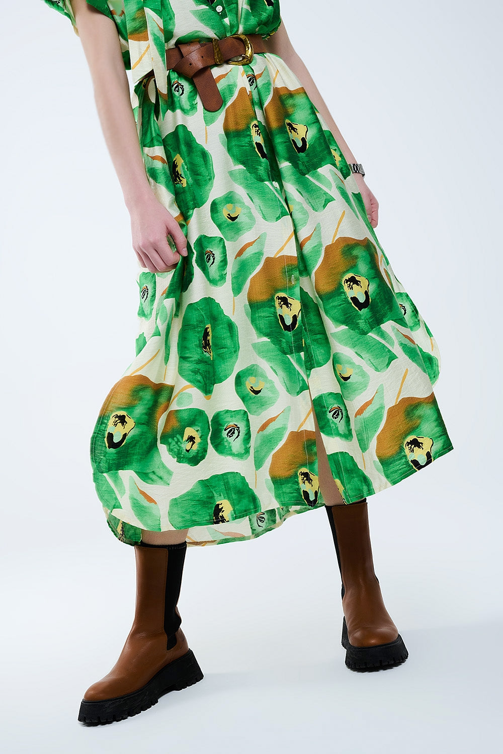 Vestido Floral Bliss en tonos verdes y cálidos Q2