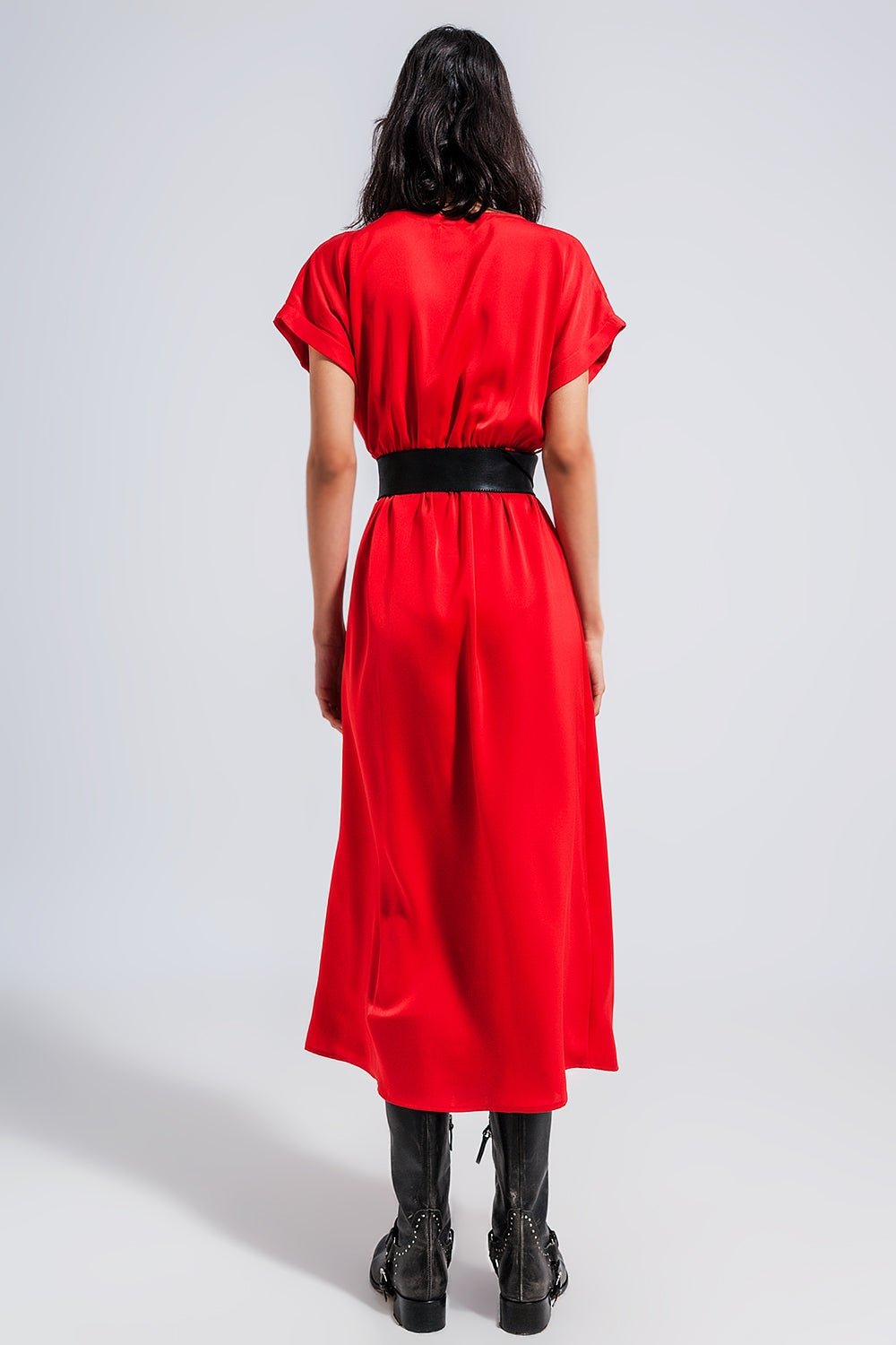 Vestido largo color rojo de manga corta en satén Q2