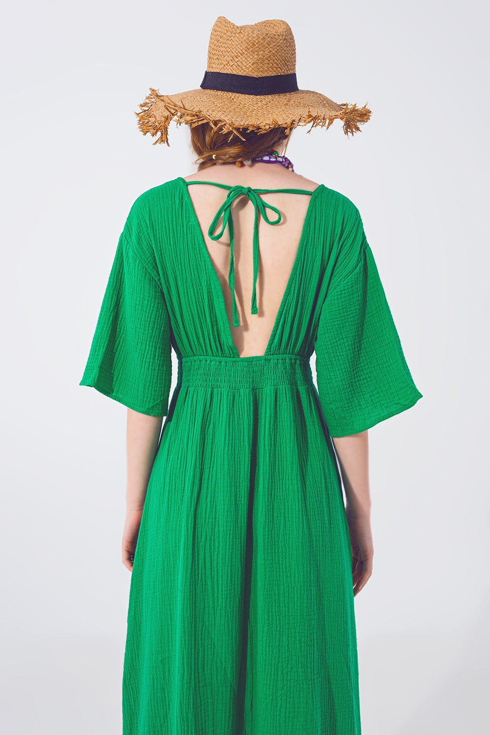 Vestido largo con cuello en V texturizado en verde Q2