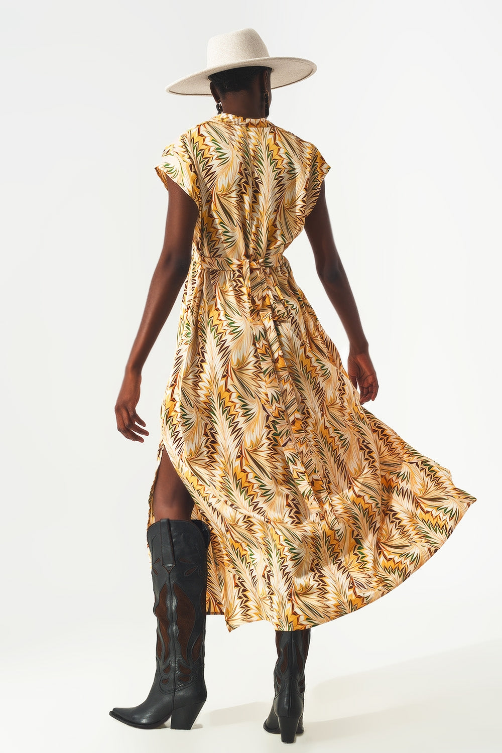 Vestido largo cruzado con mangas cortas y estampado retro abstracto Q2