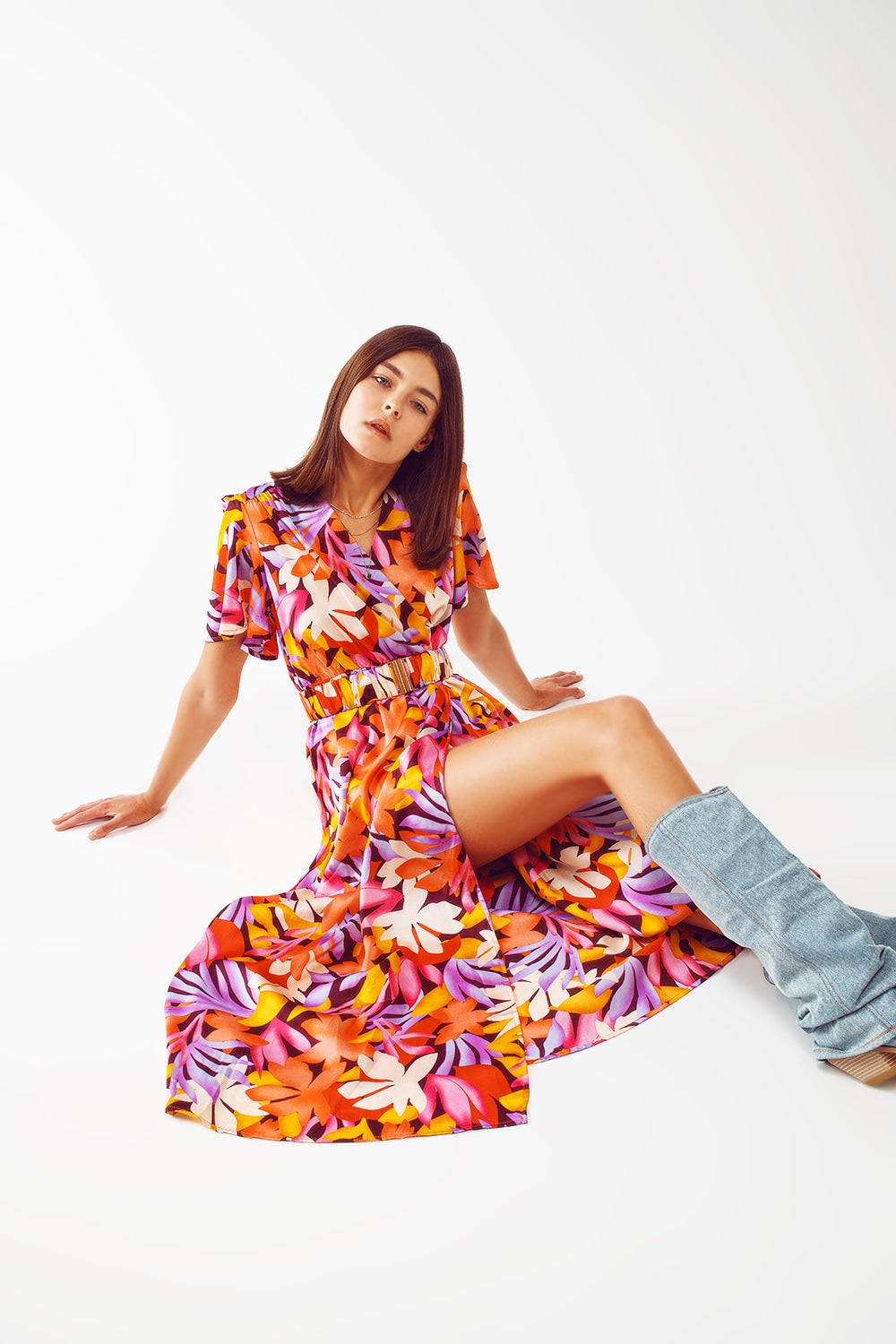 Q2 Vestido largo plisado con escote en V en multicolor