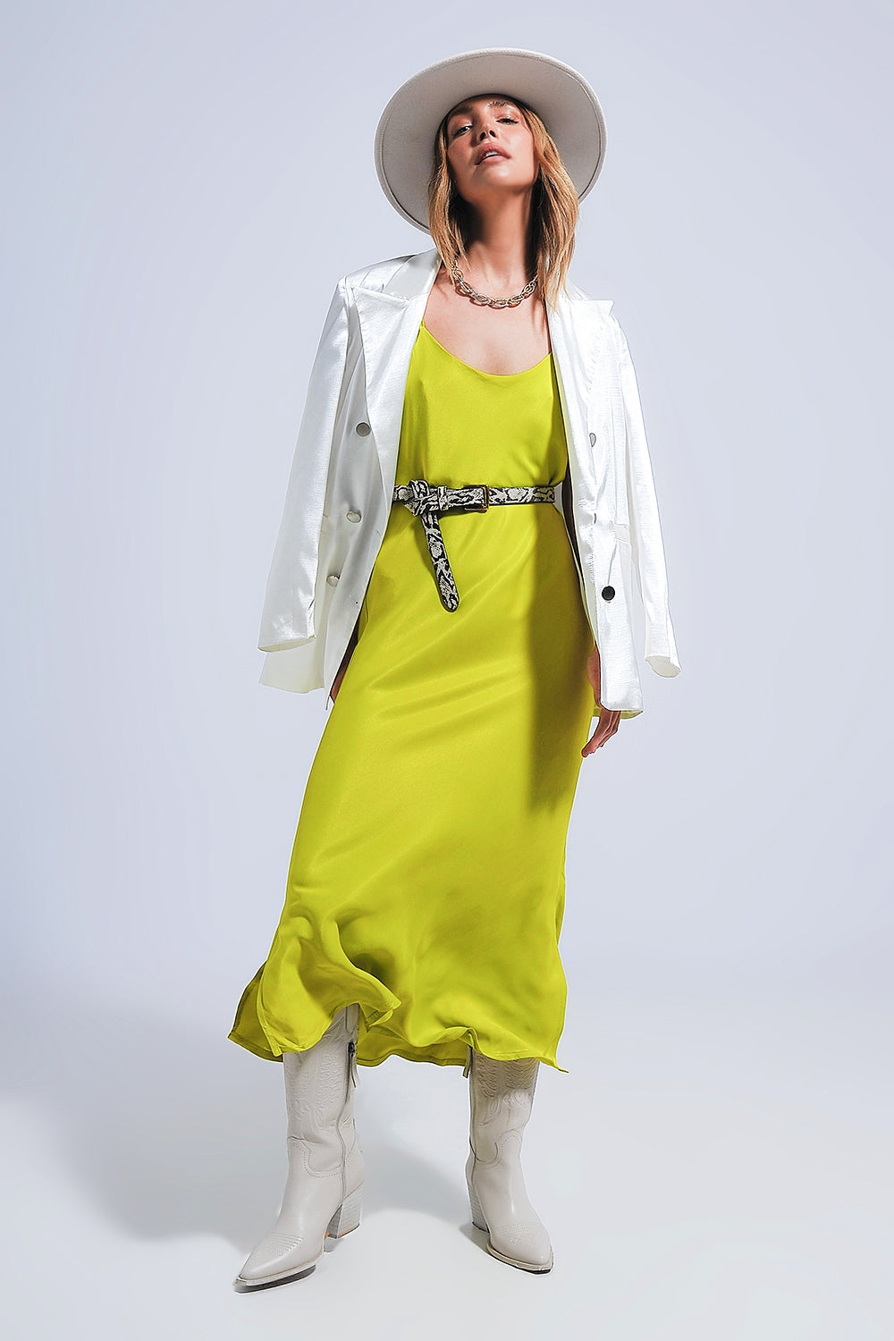 Vestido lencero midi verde de tirantes finos de satén Q2