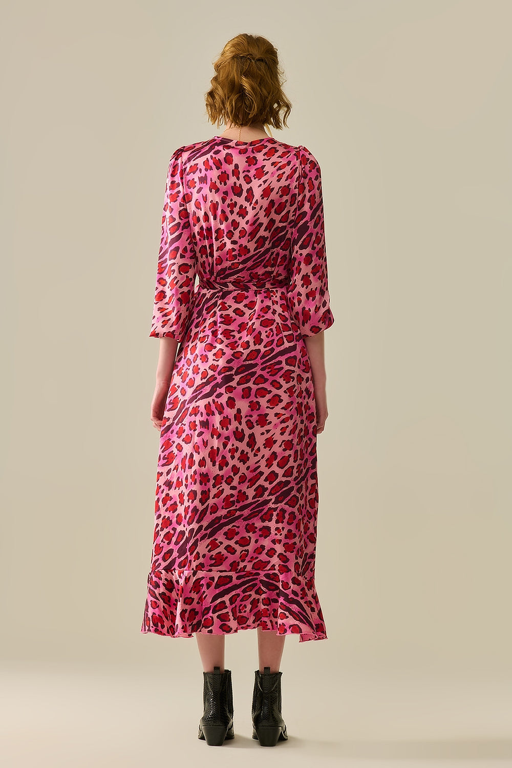 Vestido Maxi Cruzado en Satén con Estampado de Leopardo Fucsia Q2