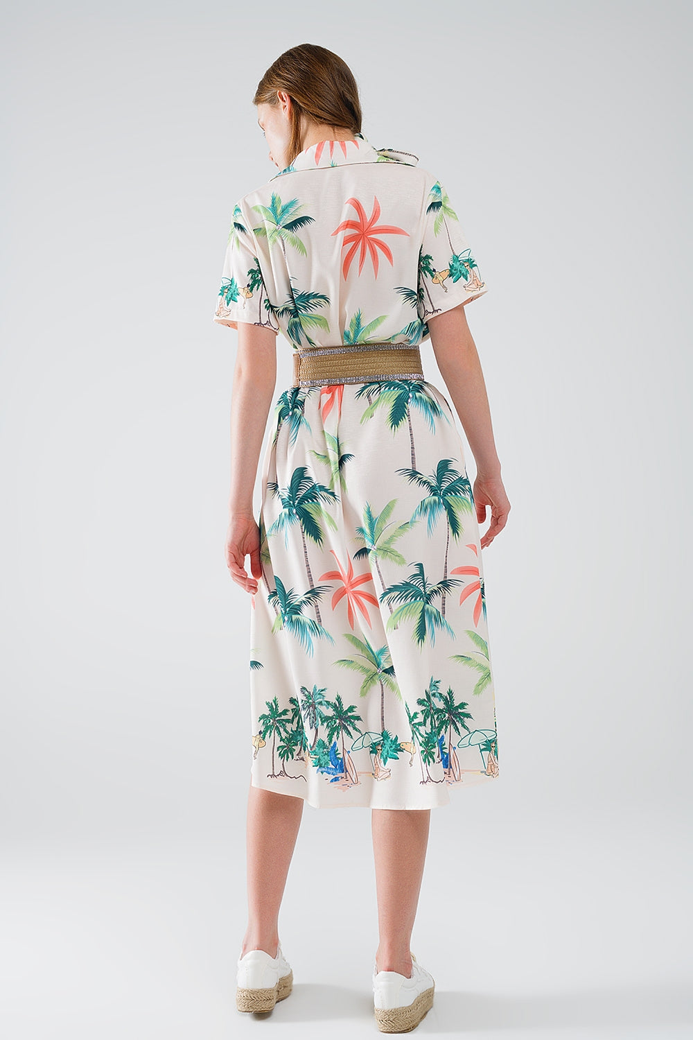 Vestido midi crema con estampado playero y cuello polo Q2