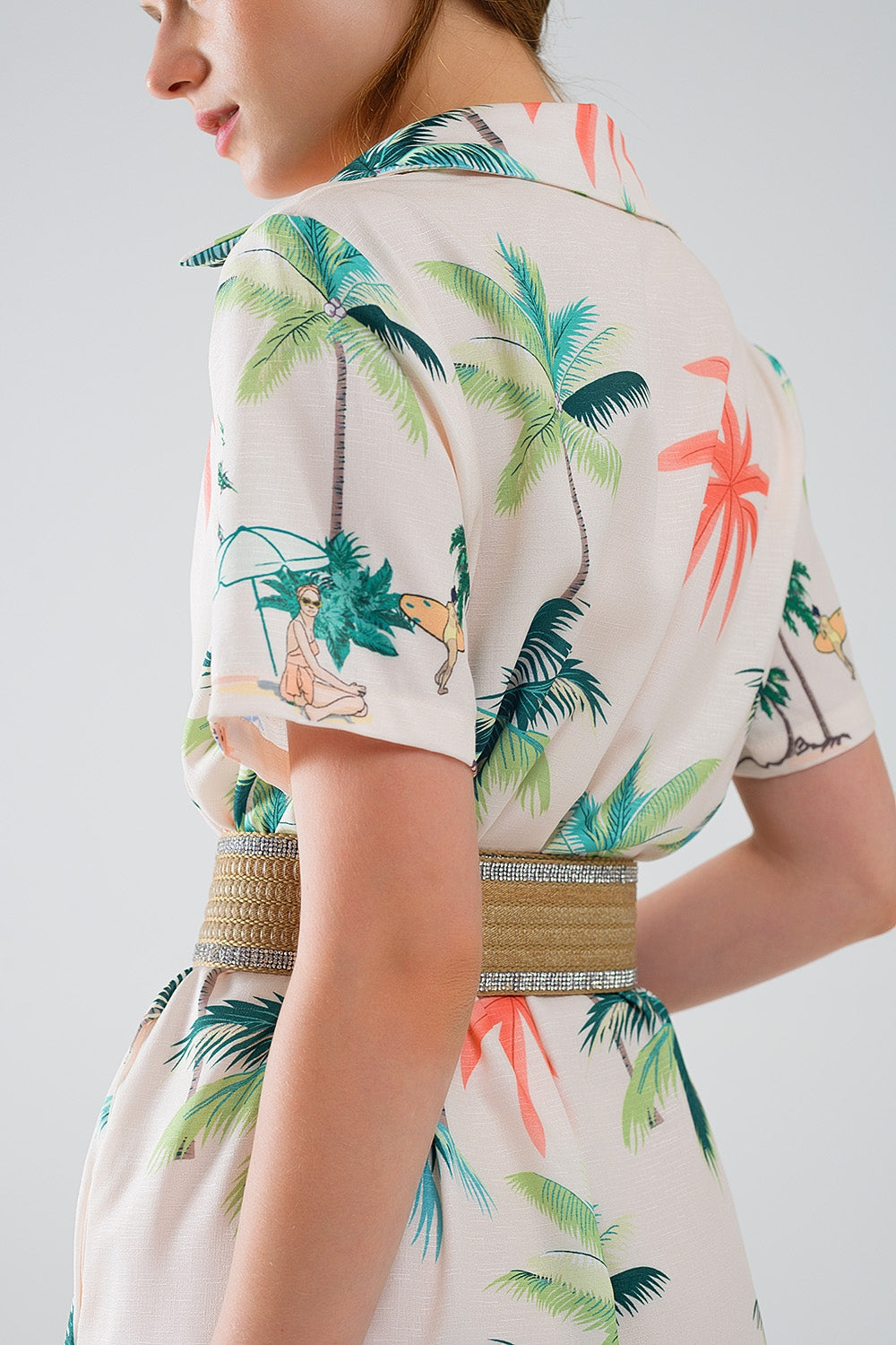 Vestido midi crema con estampado playero y cuello polo Q2