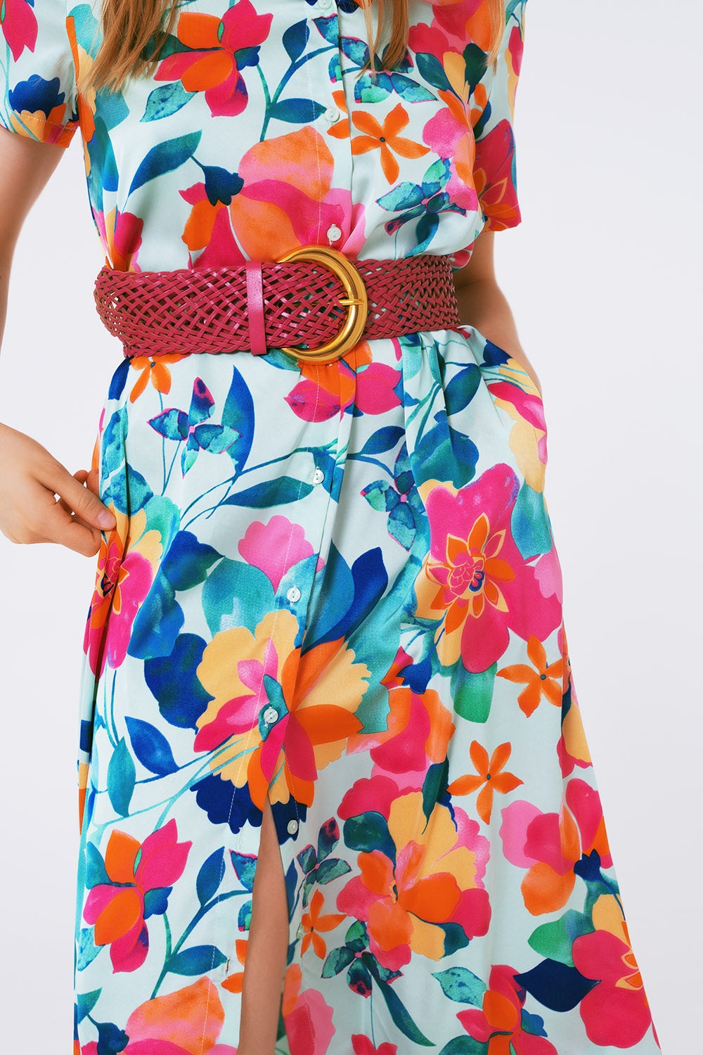 Vestido midi en raso suave con estampado de flores Q2