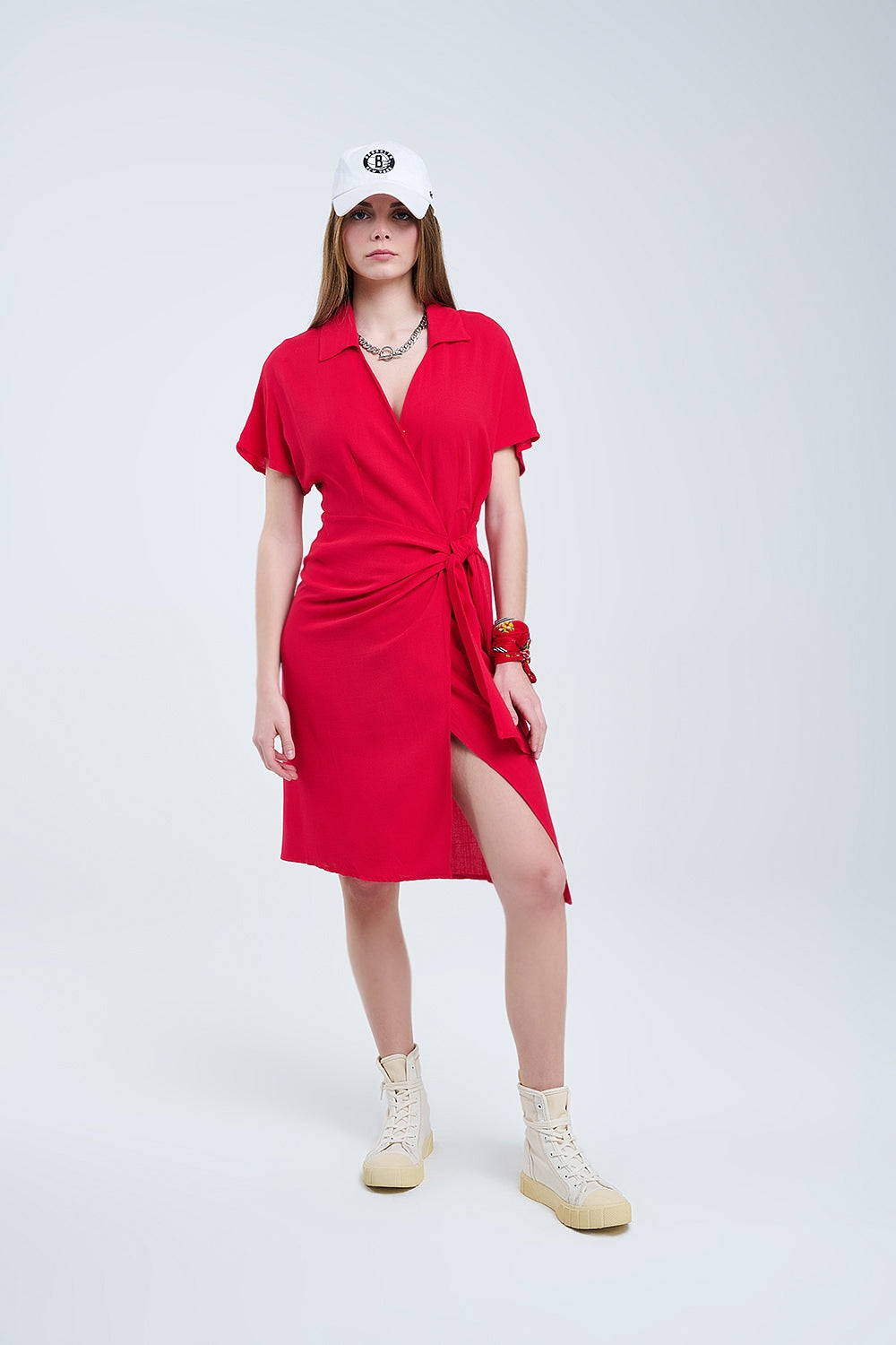 Vestido midi rojo con lazo lateral Q2