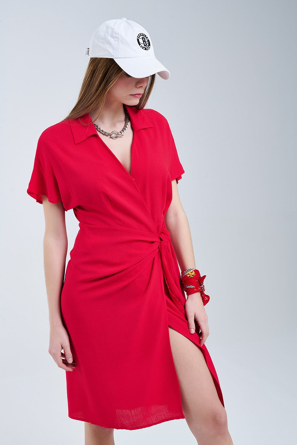 Vestido midi rojo con lazo lateral Q2