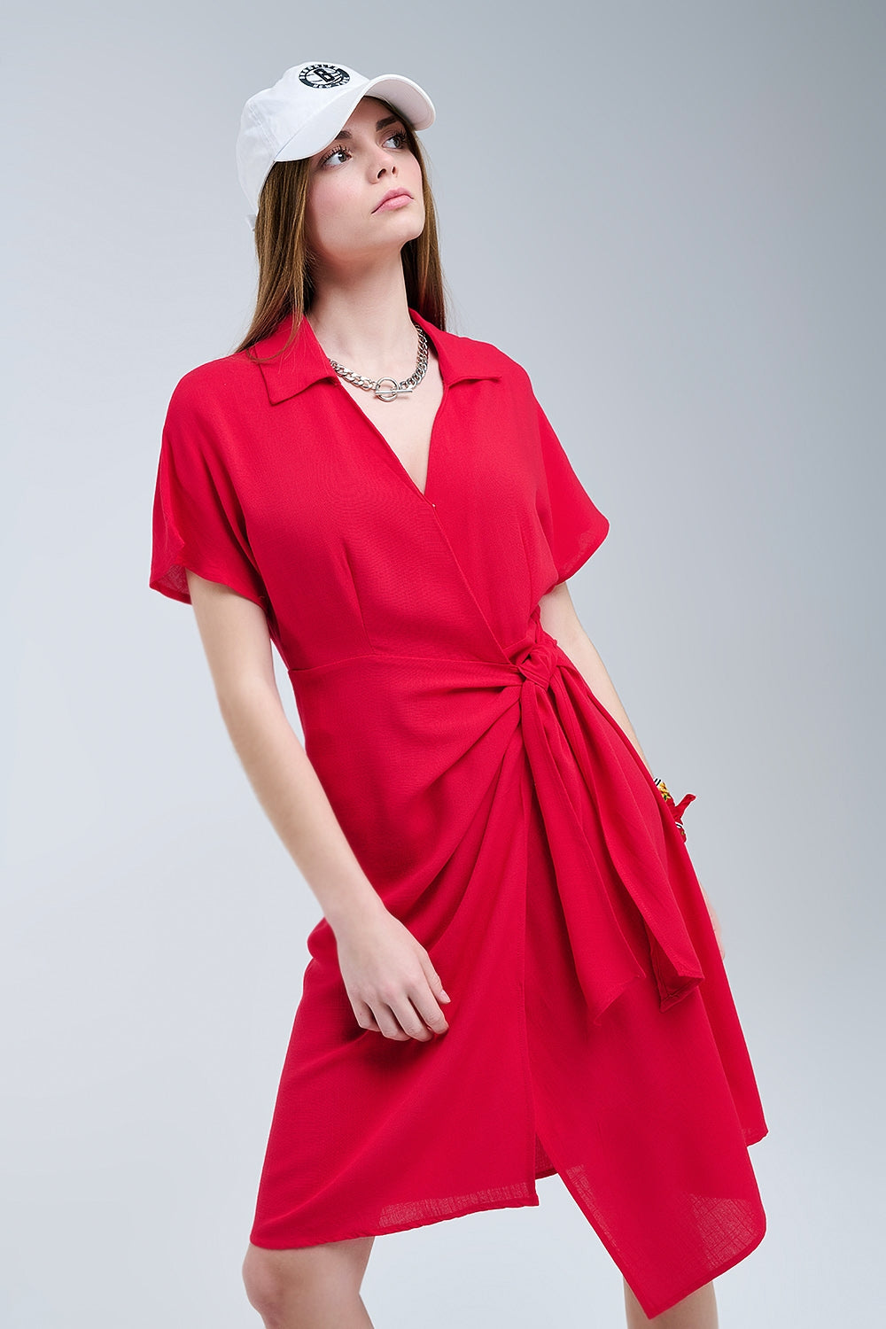 Vestido midi rojo con lazo lateral Q2