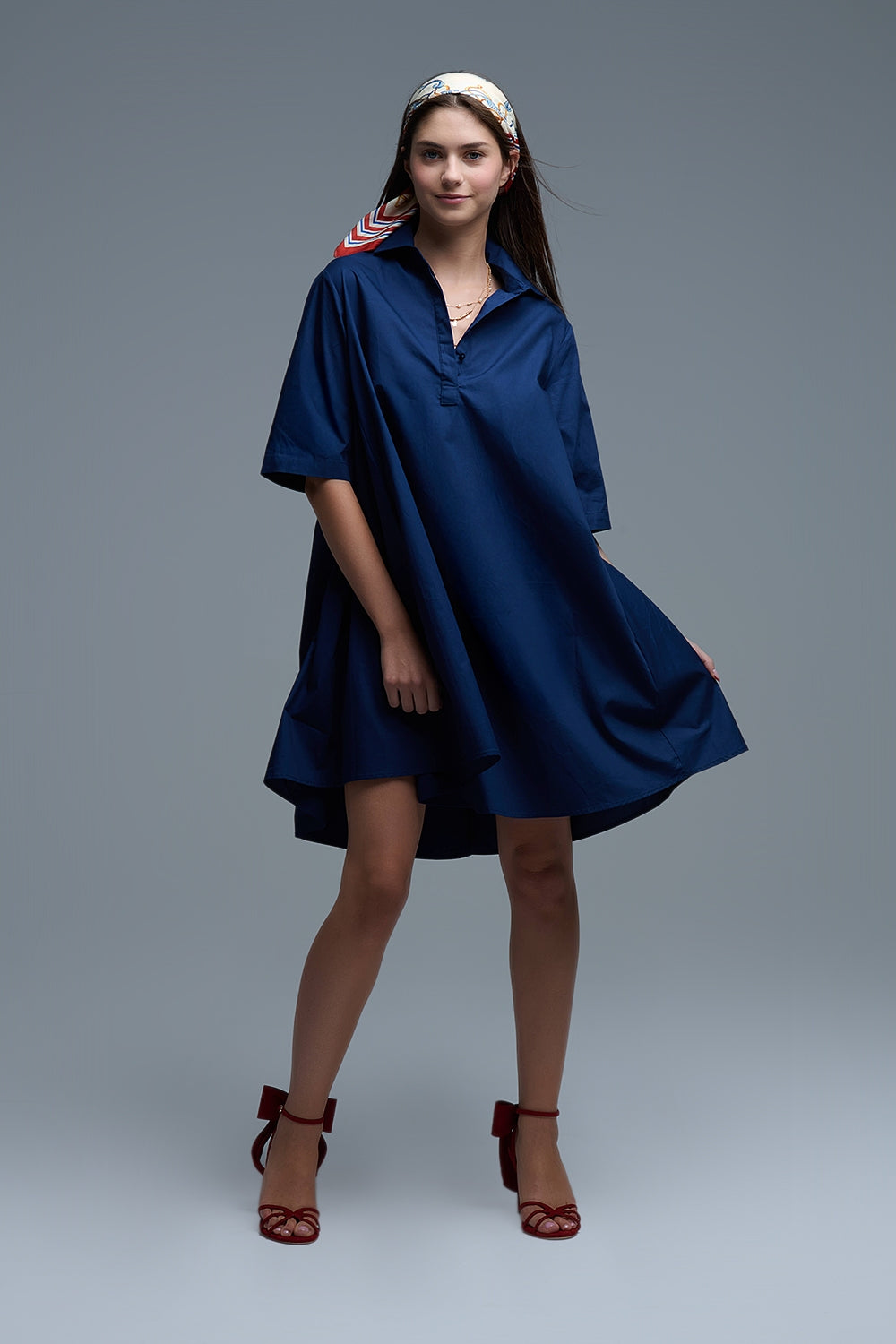 Q2 Vestido oversize de popelina de manga 3/4 en azul marino