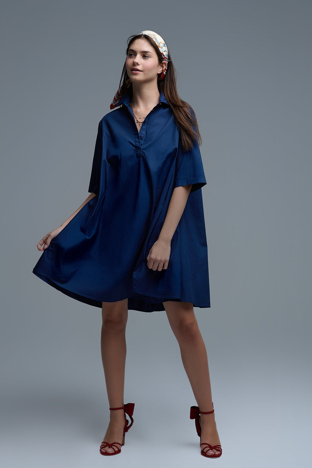 Vestido oversize de popelina de manga 3/4 en azul marino Q2