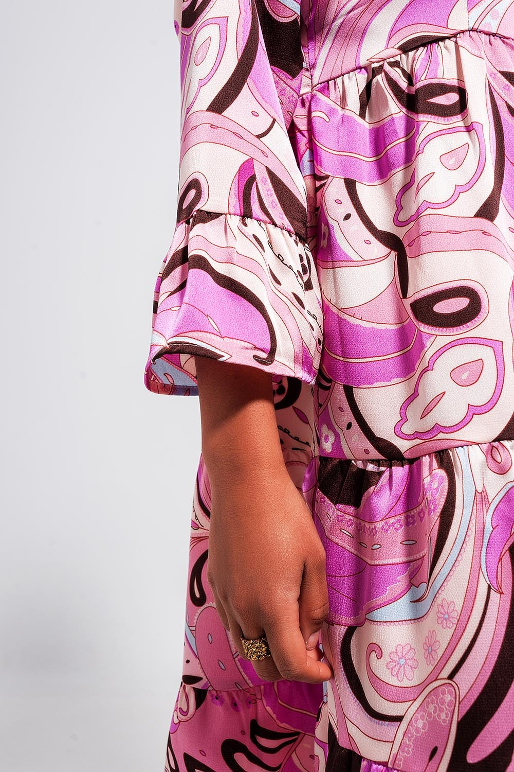 Vestido rosa de corte amplio con mangas tres cuartos Q2