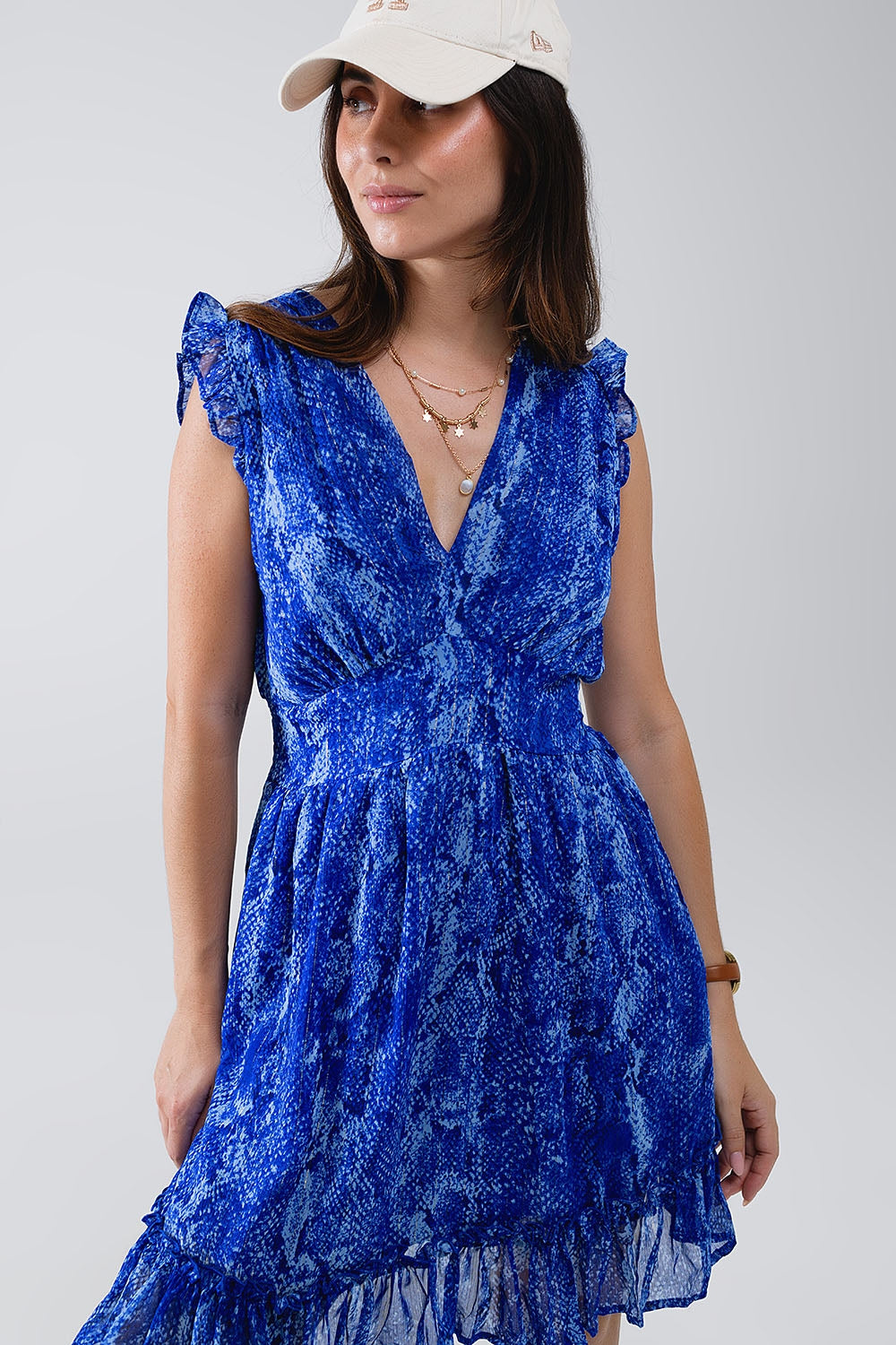 Vestido skater con cintura ceñida en estampado azul serpiente con hilo de lúrex dorado Q2