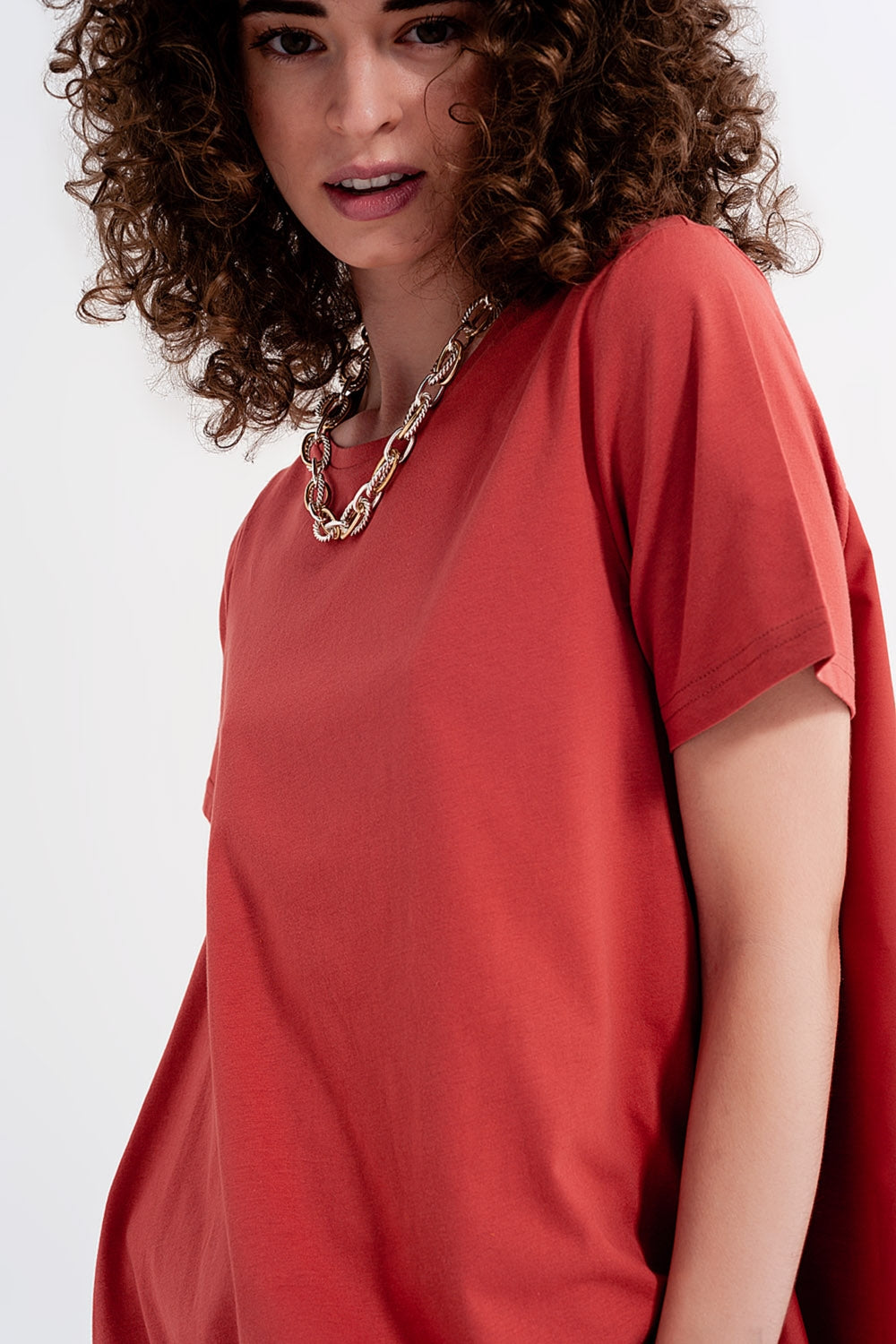 Vestido tipo camiseta en naranja Q2