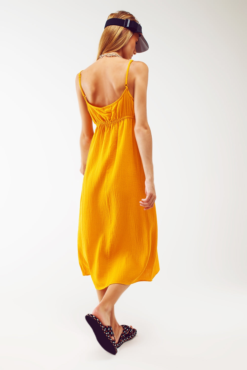 Vestido veraniego largo amarillo de tirantes con cintura fruncida Q2