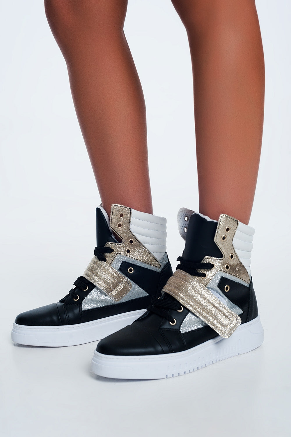 Zapatillas hi-top doradas Q2