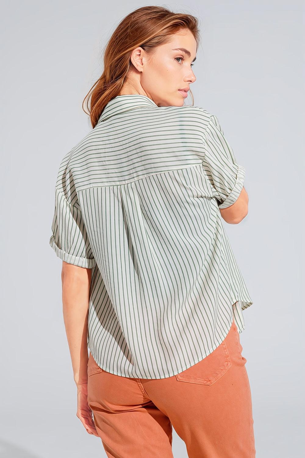 Blusa Blanca A Rayas Con Logo Love En Pecho Q2