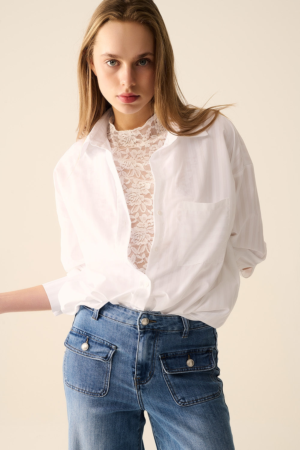 Blusa blanca a rayas relajada Q2