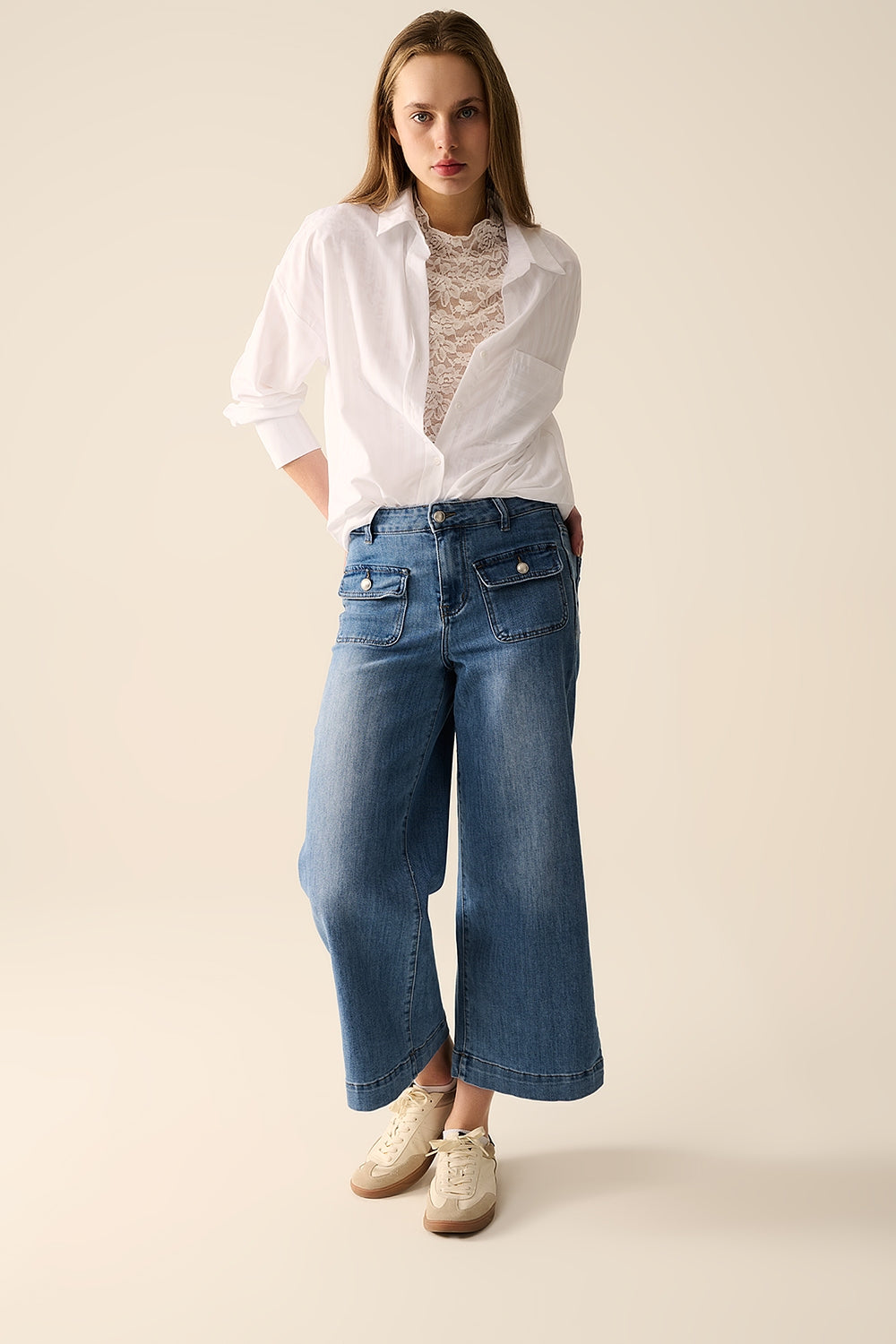 Blusa blanca a rayas relajada Q2