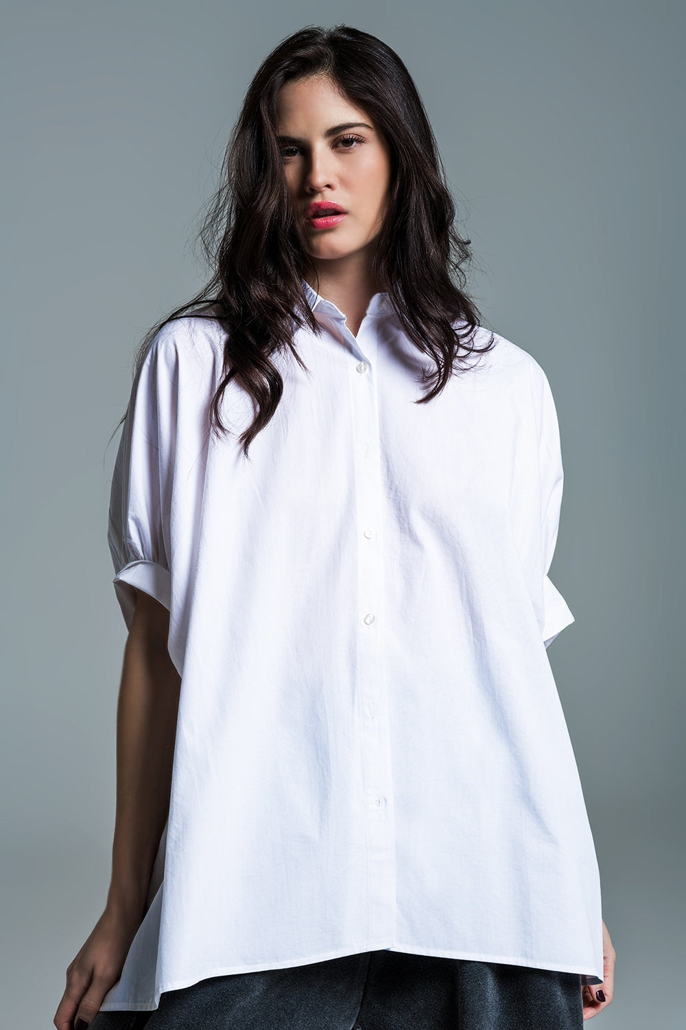 Blusa blanca oversize de manga corta Q2