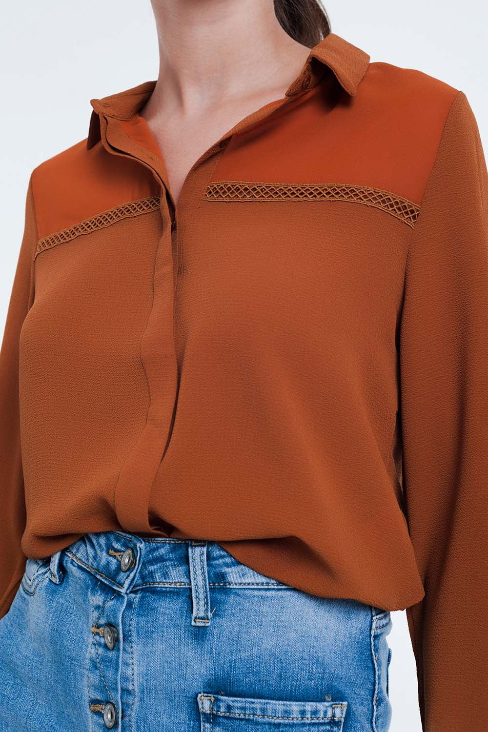 Blusa caldera con aplicación en el pecho Q2